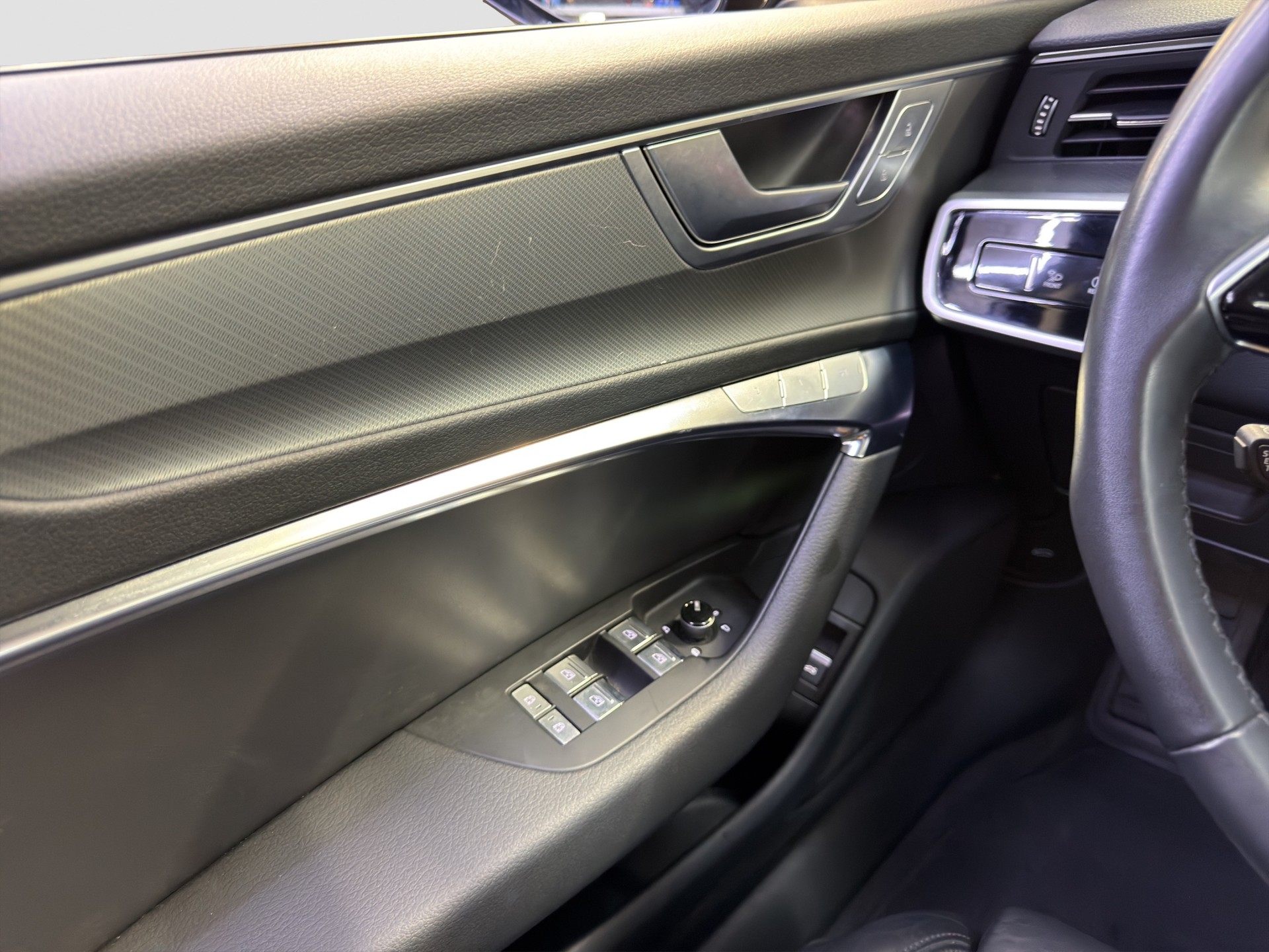 AUDI A6 Avant 45 TFSI Sport S-tronic-image-27