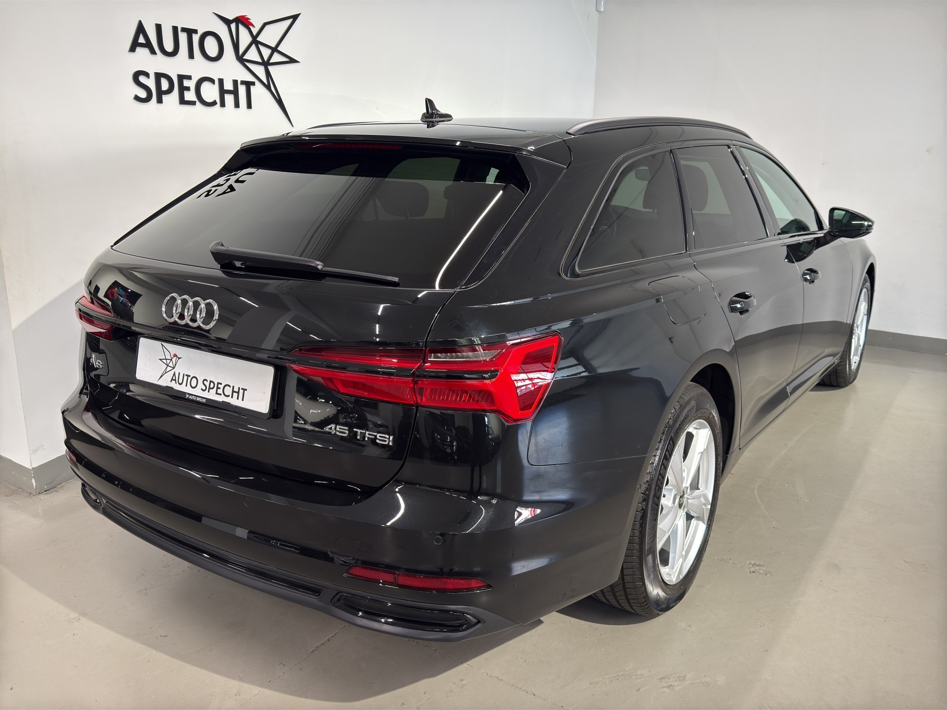 AUDI A6 Avant 45 TFSI Sport S-tronic-image-4