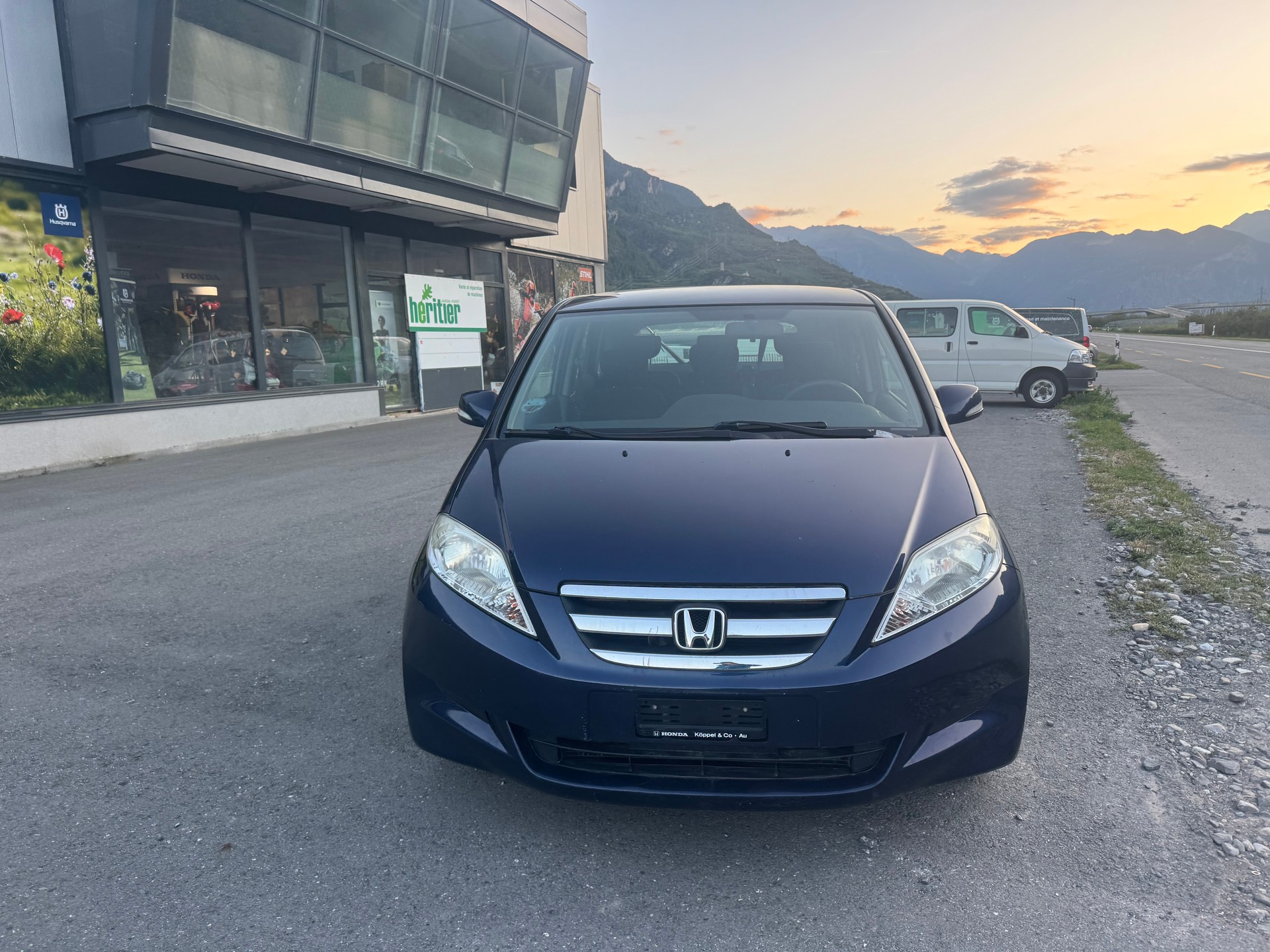HONDA FR-V 1.7 Comfort-image-1