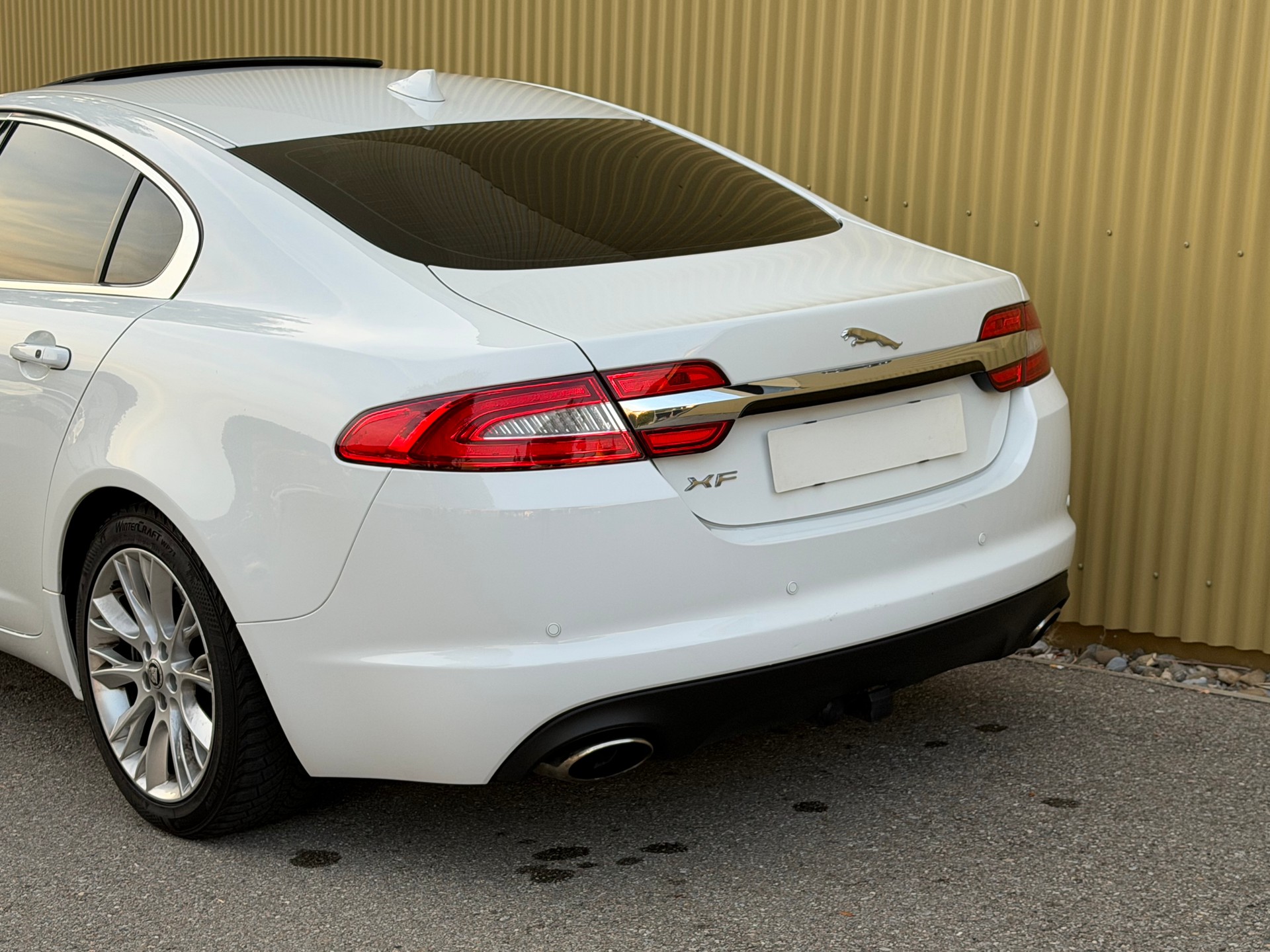 JAGUAR XF 2.0 Ti Luxury-image-4