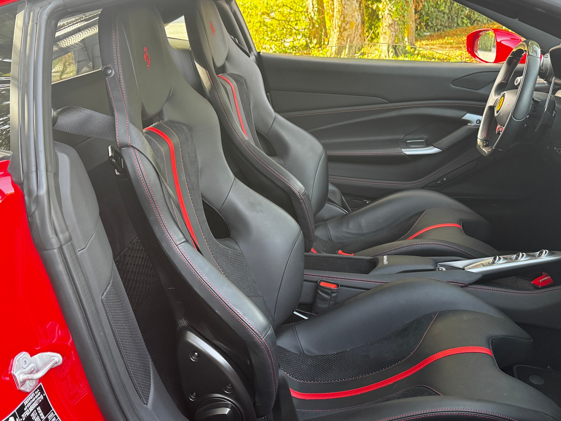 FERRARI F8 Tributo-image-5