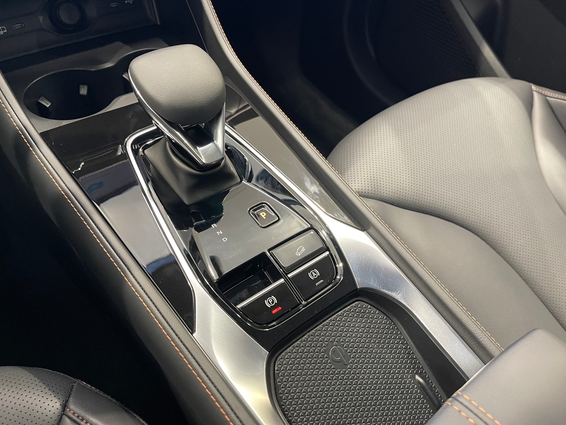 MG HS 1.5 T PHEV Luxury-image-18