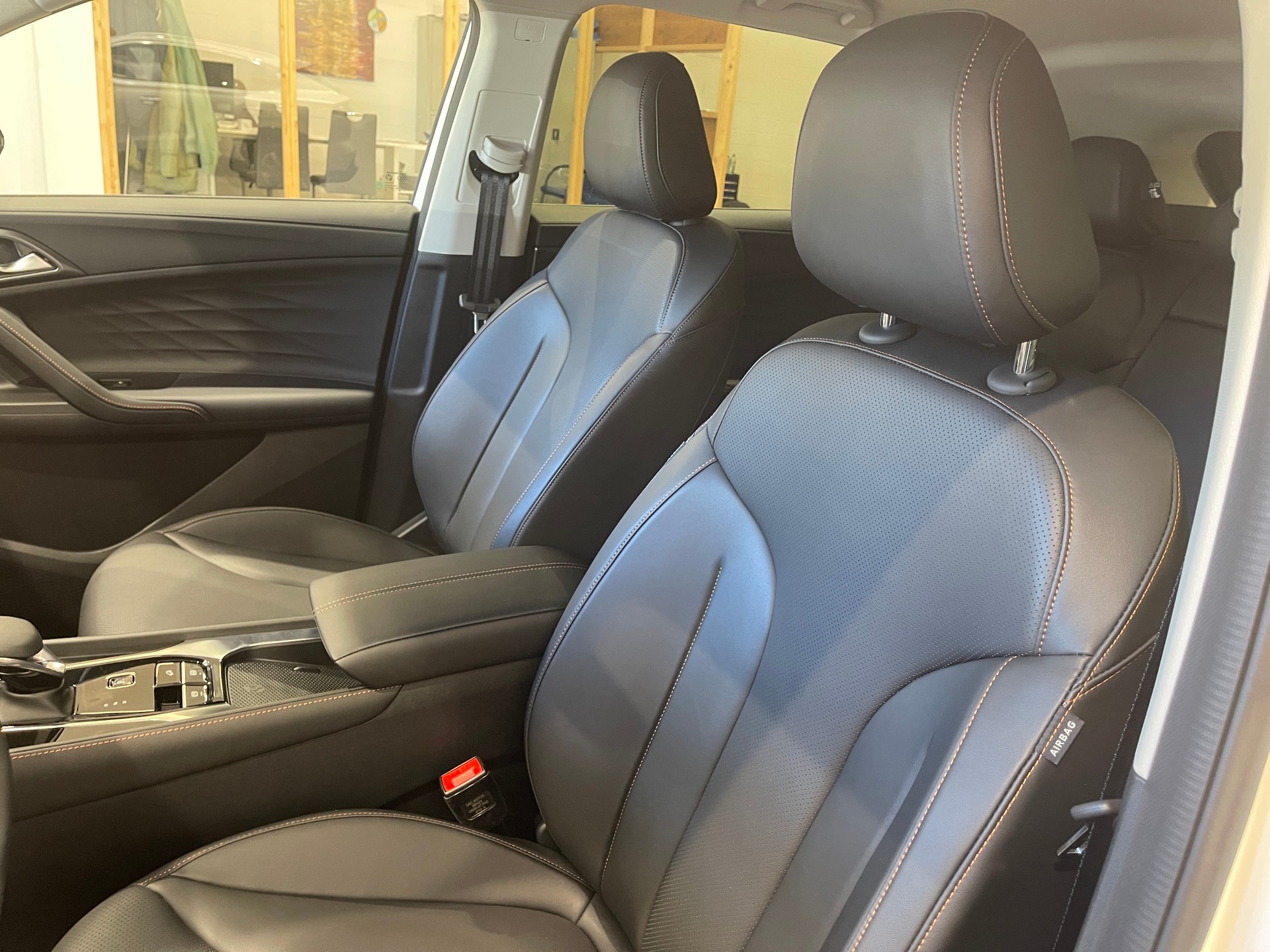MG HS 1.5 T PHEV Luxury-image-9