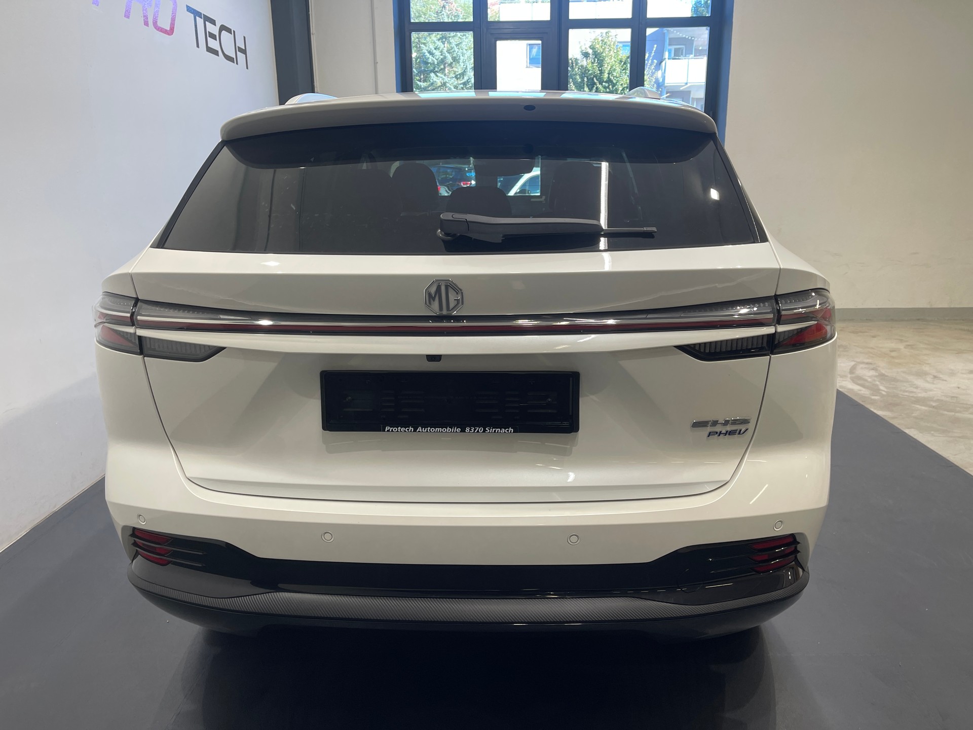 MG HS 1.5 T PHEV Luxury-image-6