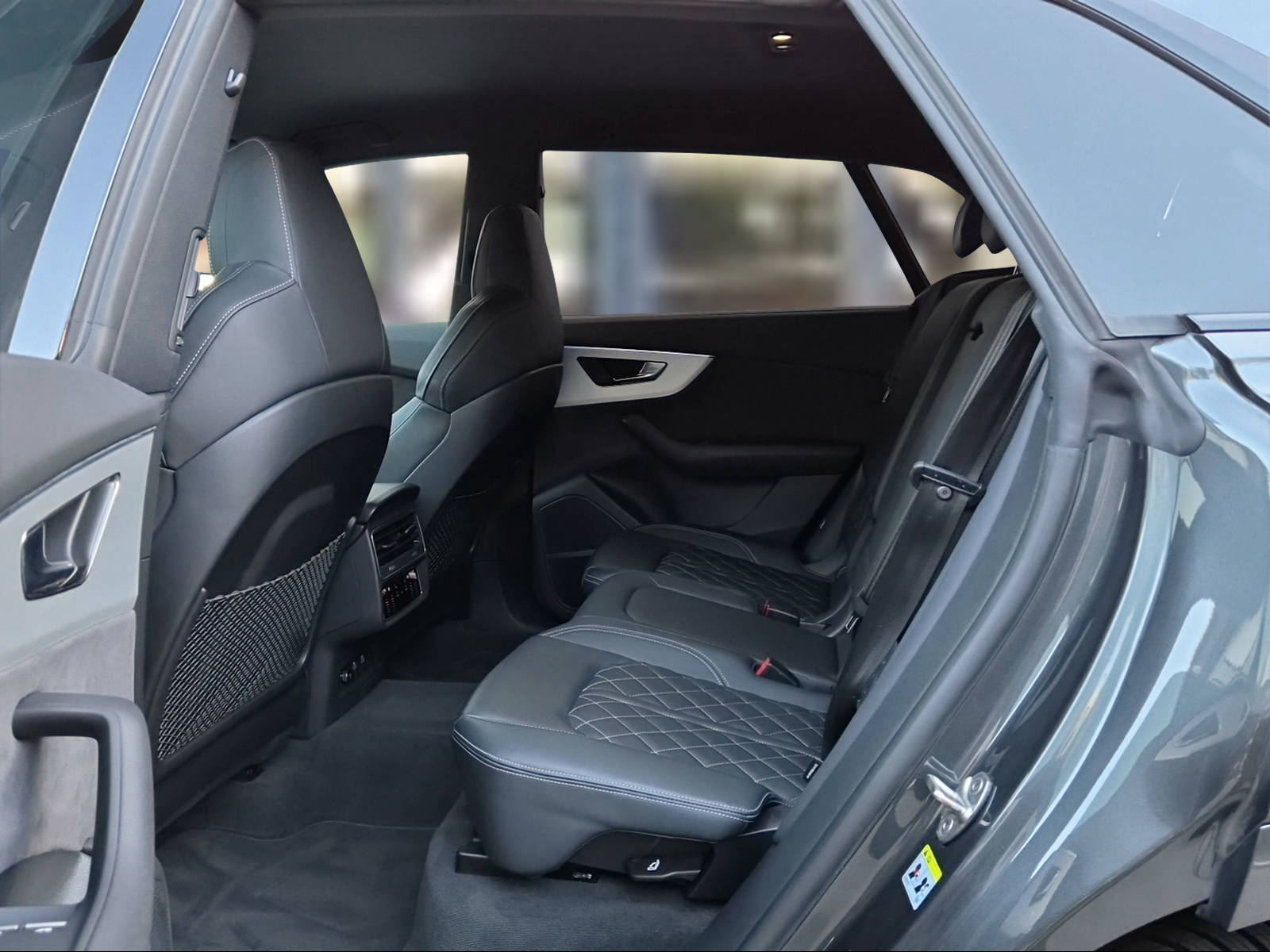 AUDI Q8 55 TFSI quattro tiptronic Daytonagrau Perleffekt-image-9