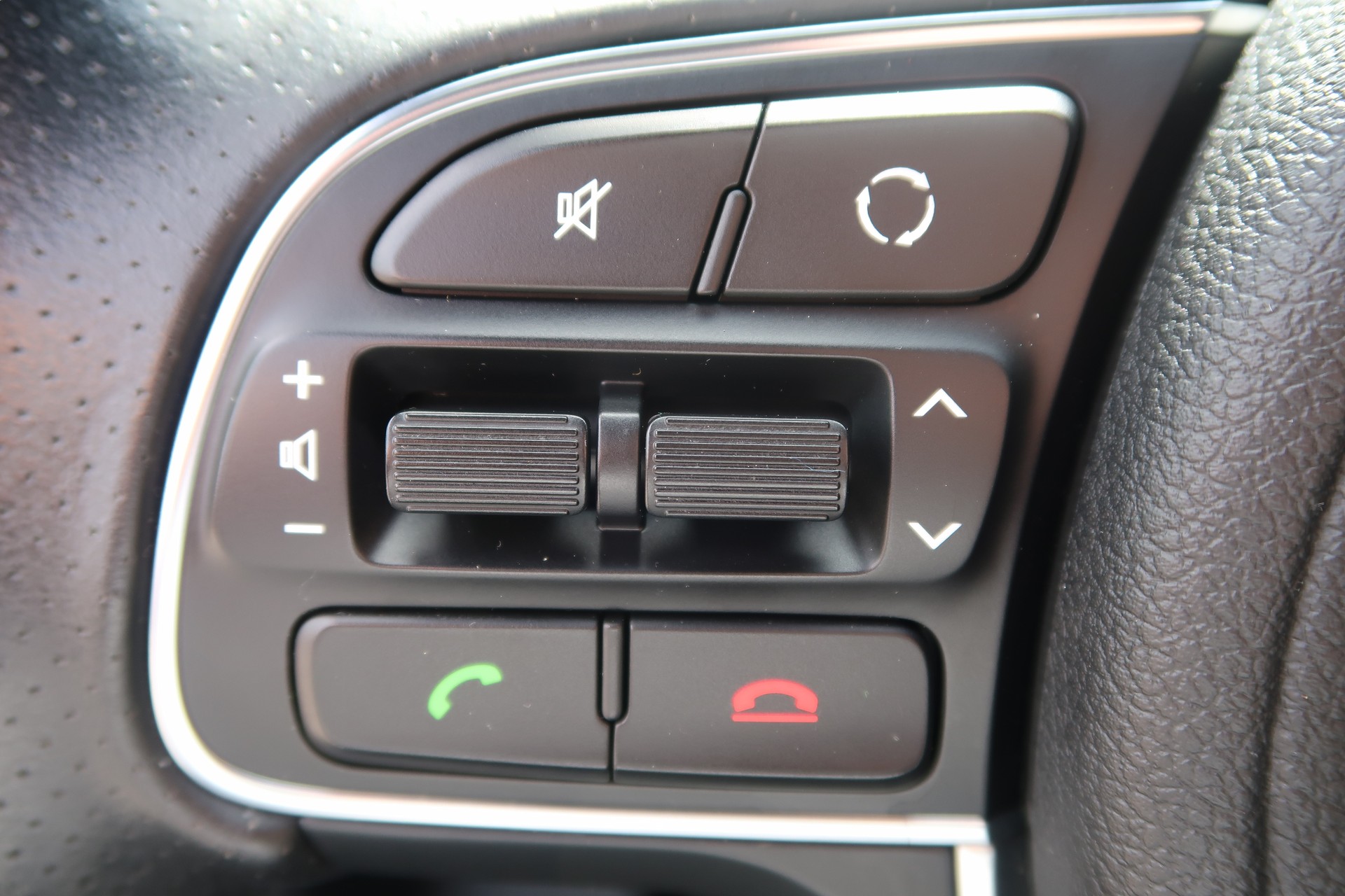 KIA Sportage 2.0CRDi Style GT Line 4WD Automat-image-14