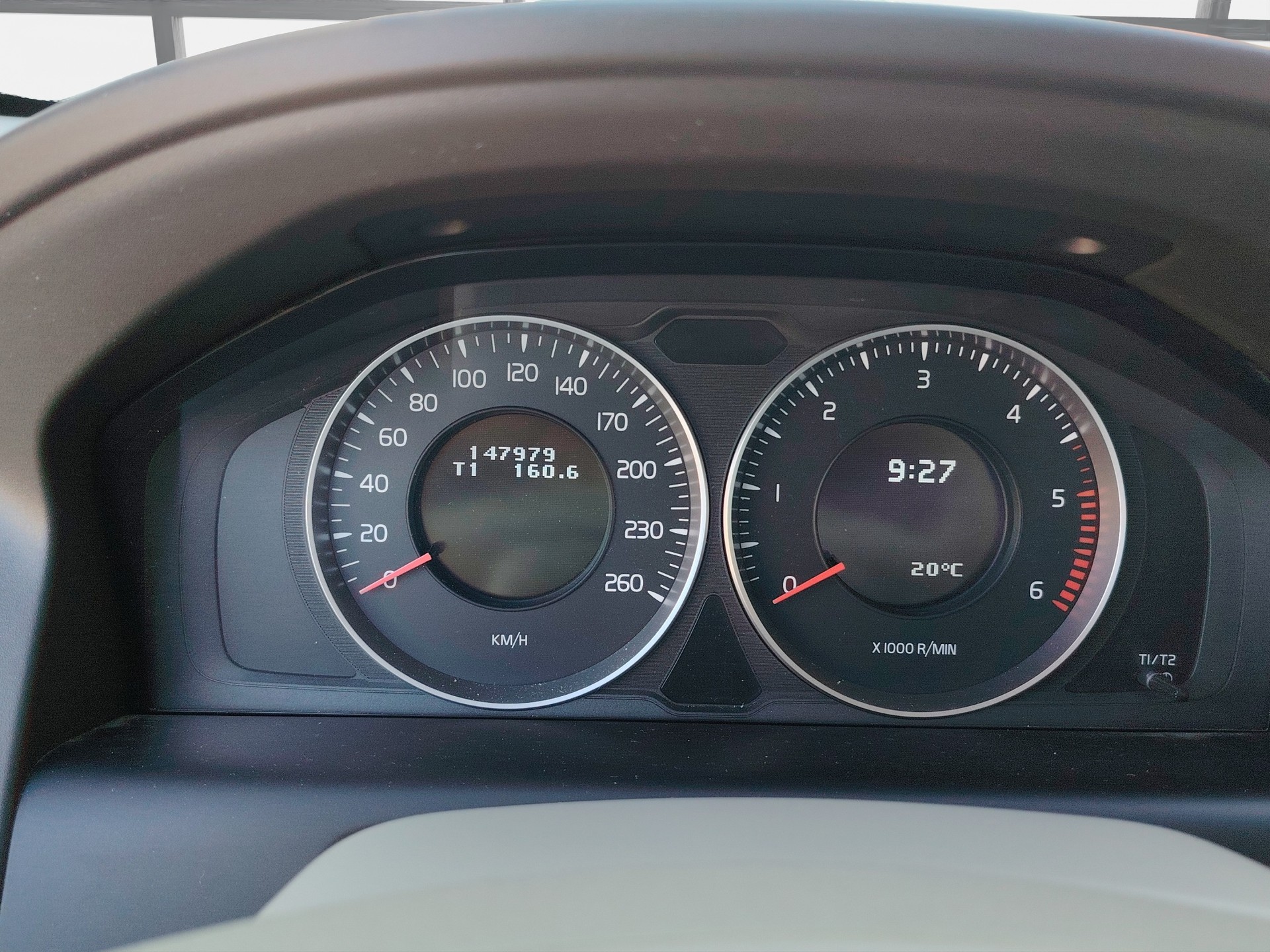 VOLVO XC60 D3 AWD Kinetic Geartronic-image-9