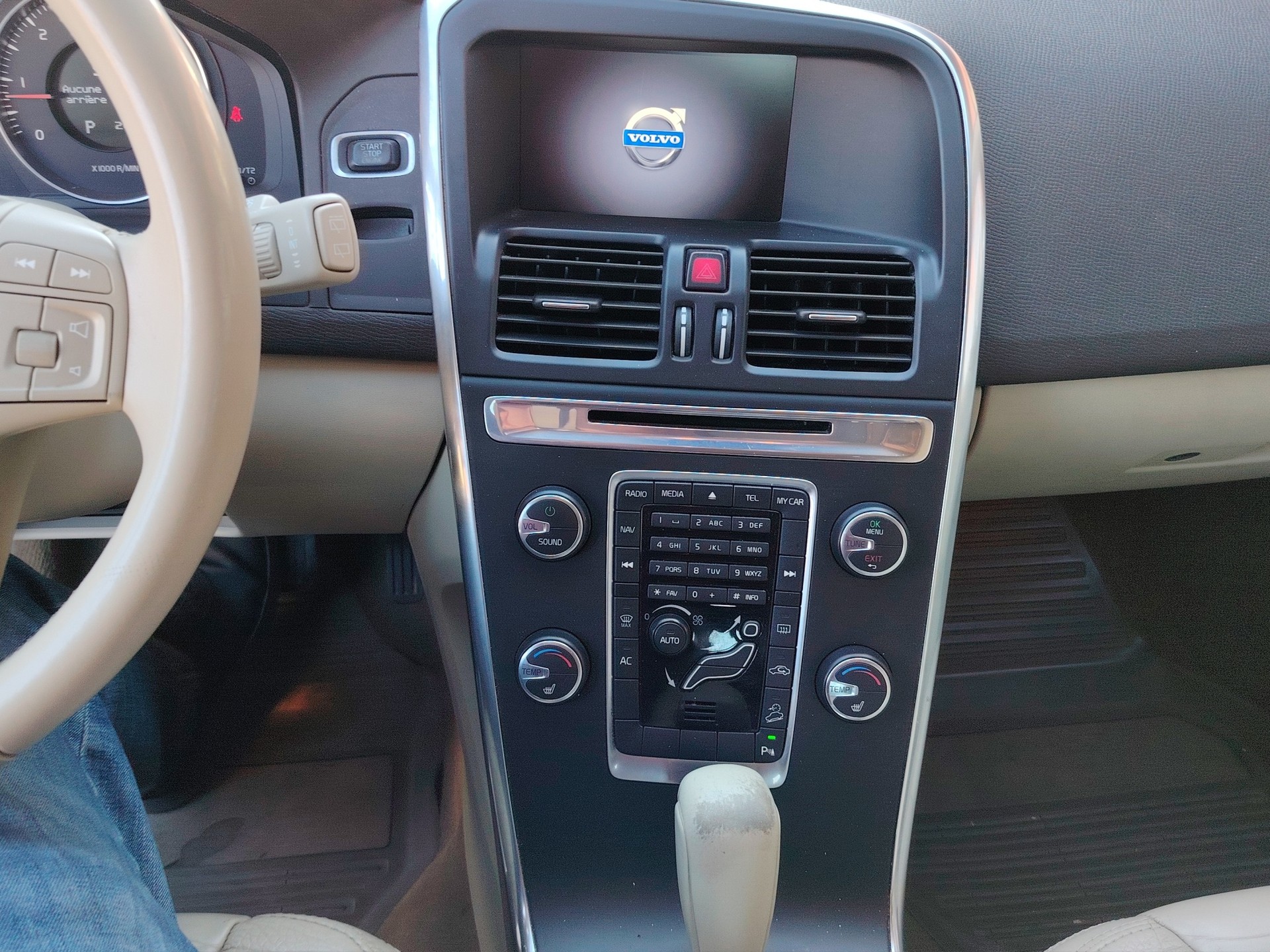 VOLVO XC60 D3 AWD Kinetic Geartronic-image-12