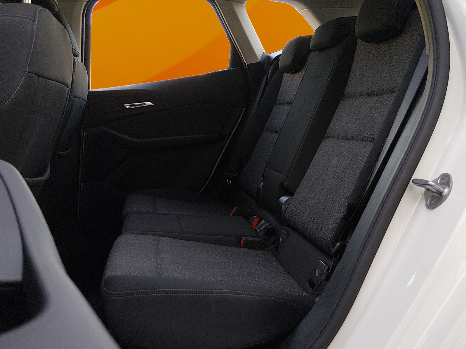 BMW 218d Active Tourer DKG-image-11