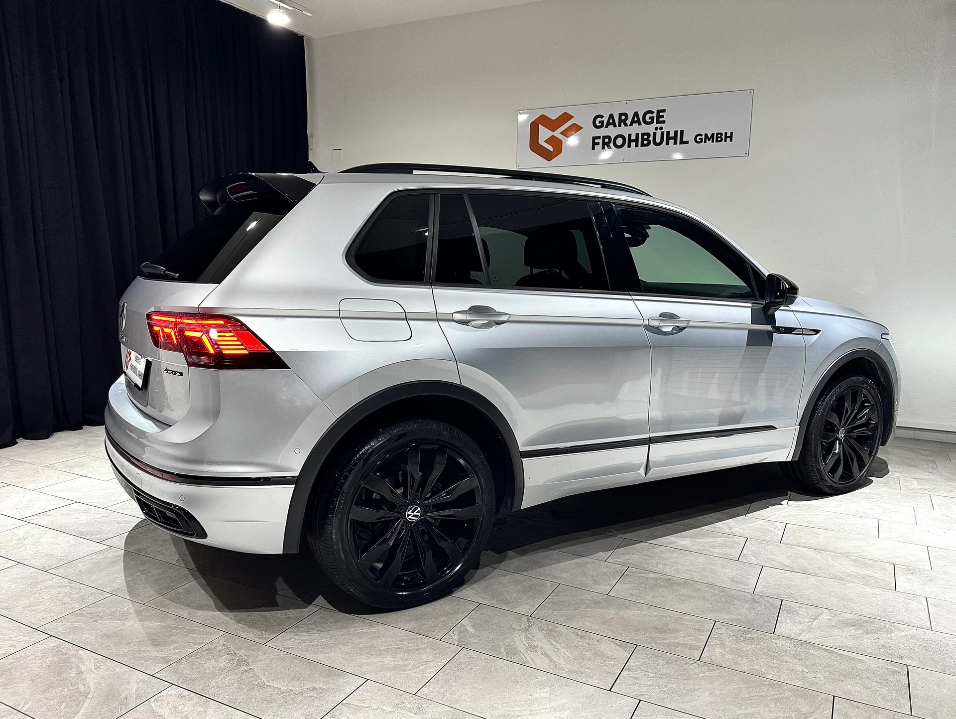VW VW VW Tiguan 2.0TSI R-Line 4Motion DSG l 1.Hand l CH l-image-6