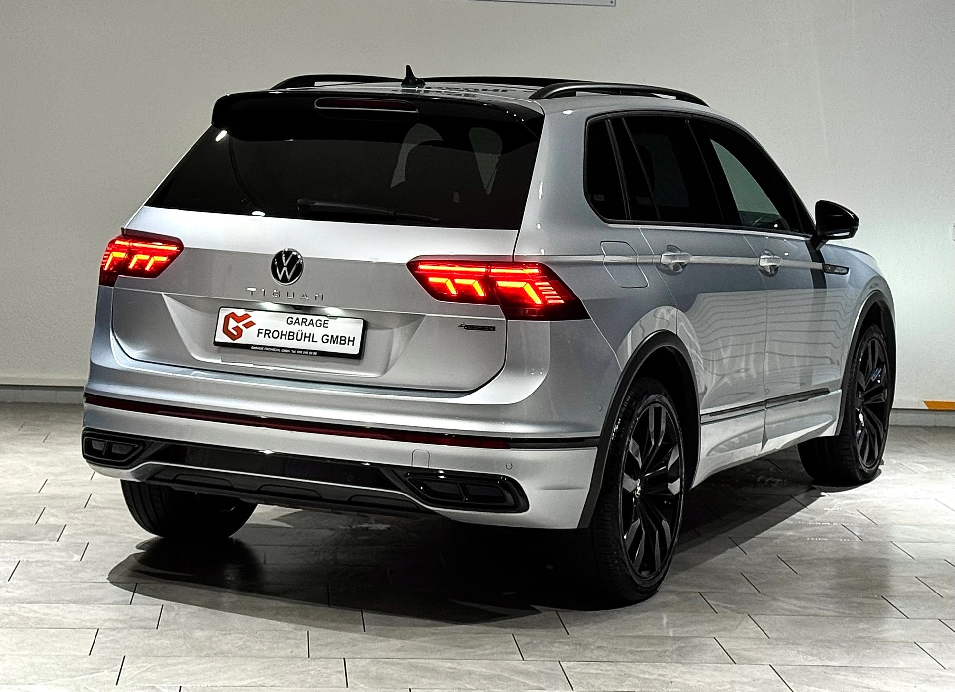 VW VW VW Tiguan 2.0TSI R-Line 4Motion DSG l 1.Hand l CH l-image-3