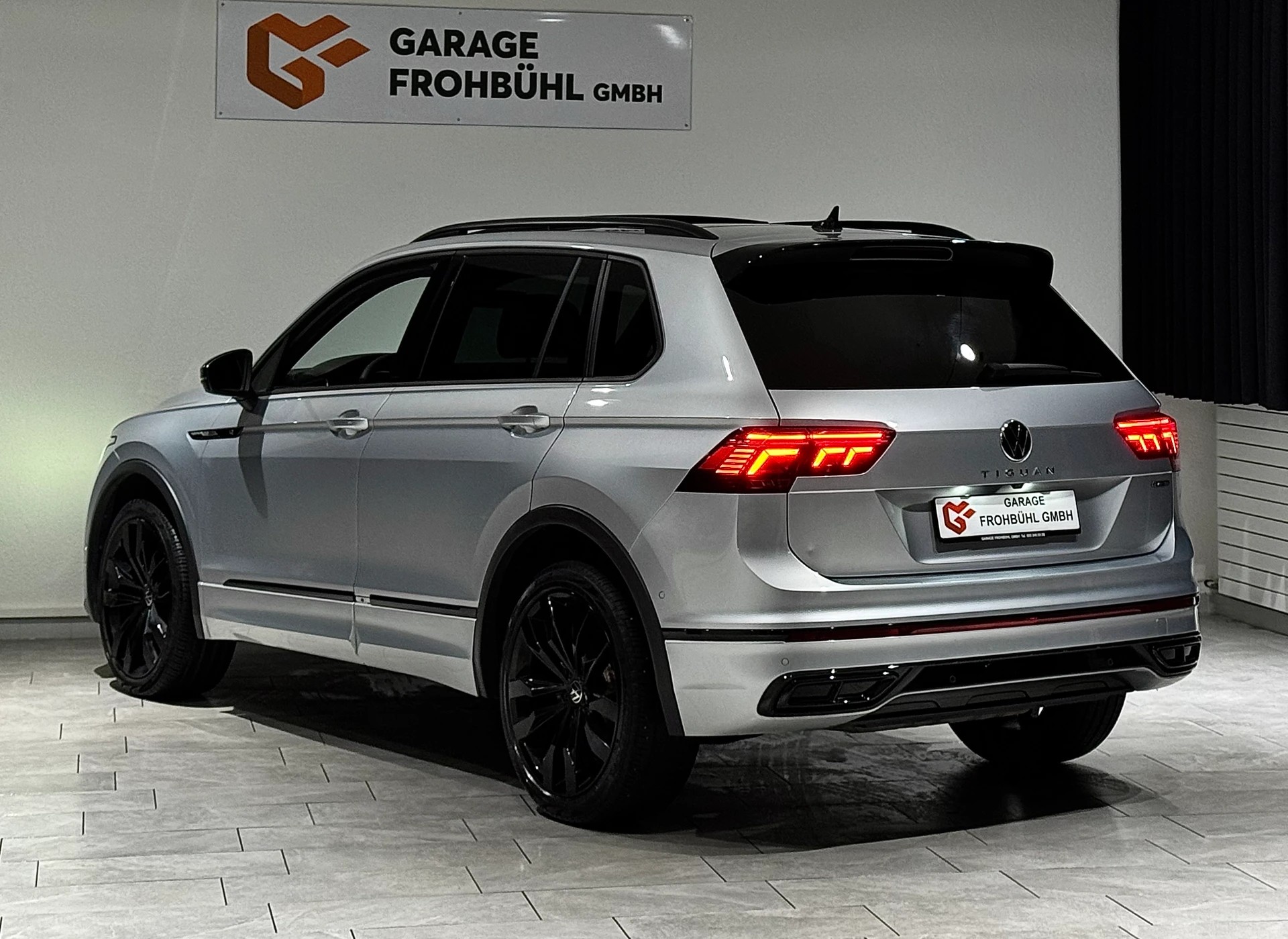 VW VW VW Tiguan 2.0TSI R-Line 4Motion DSG l 1.Hand l CH l-image-4