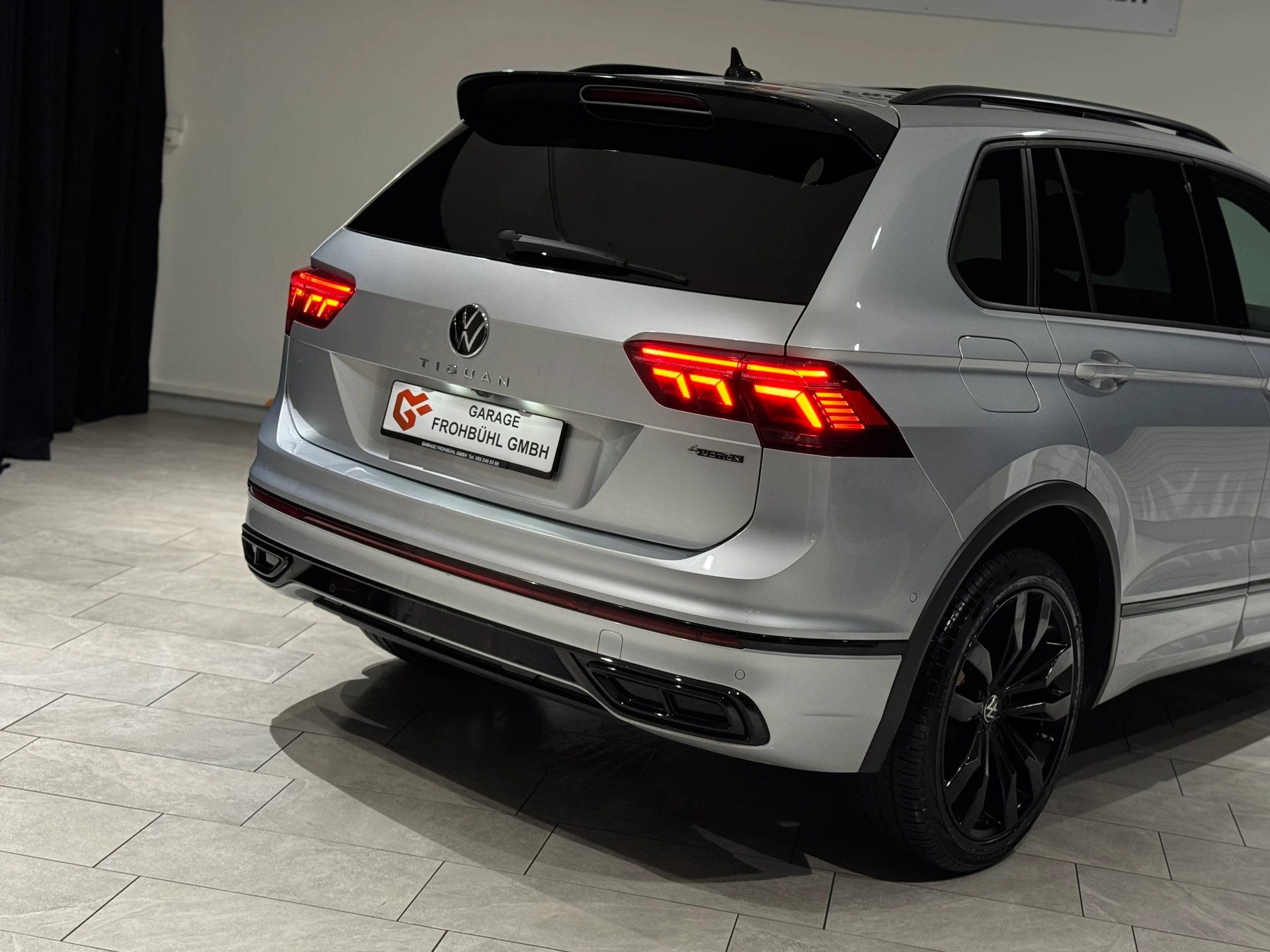VW VW VW Tiguan 2.0TSI R-Line 4Motion DSG l 1.Hand l CH l-image-9
