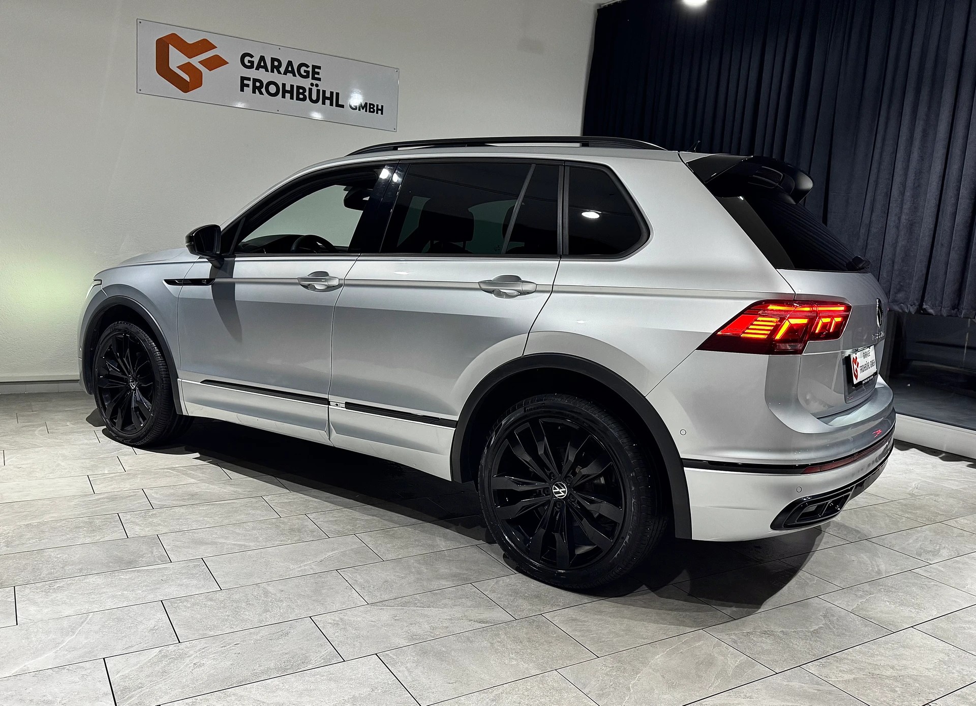 VW VW VW Tiguan 2.0TSI R-Line 4Motion DSG l 1.Hand l CH l-image-7