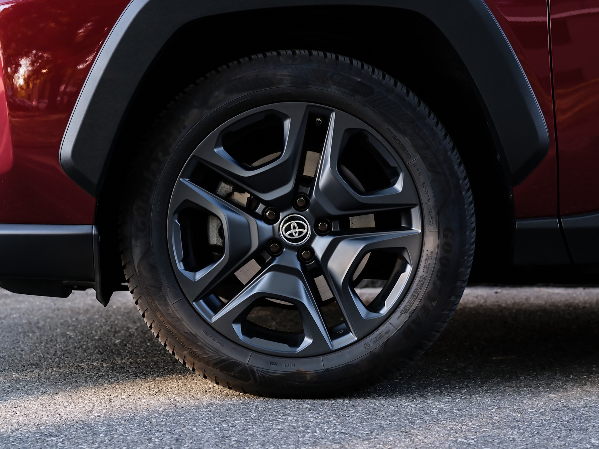 TOYOTA RAV 4 Adventure-image-4