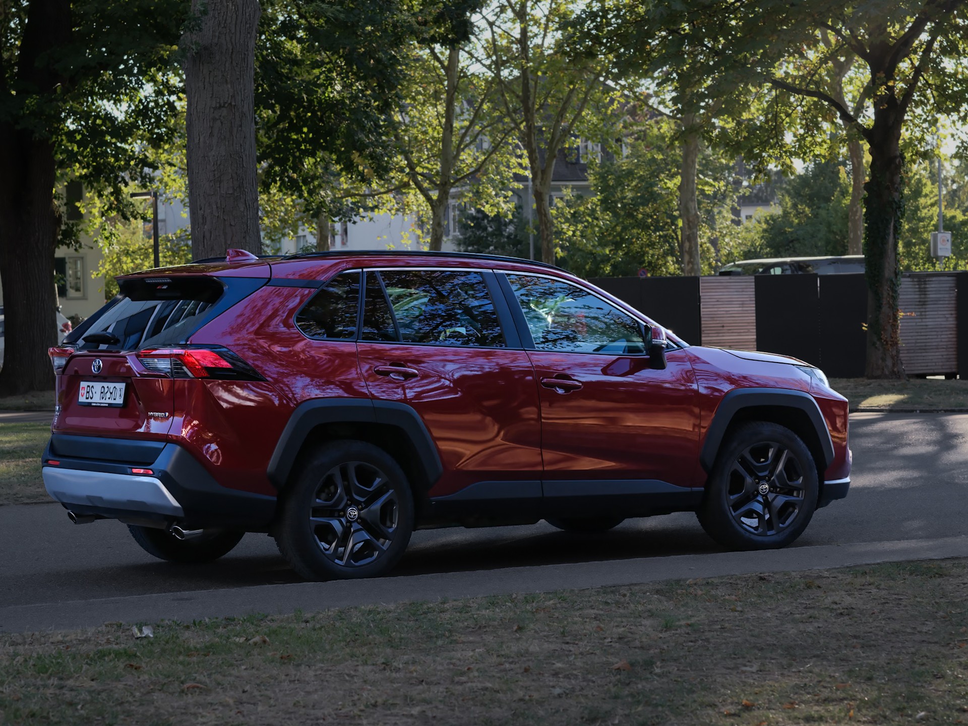 TOYOTA RAV 4 Adventure-image-1