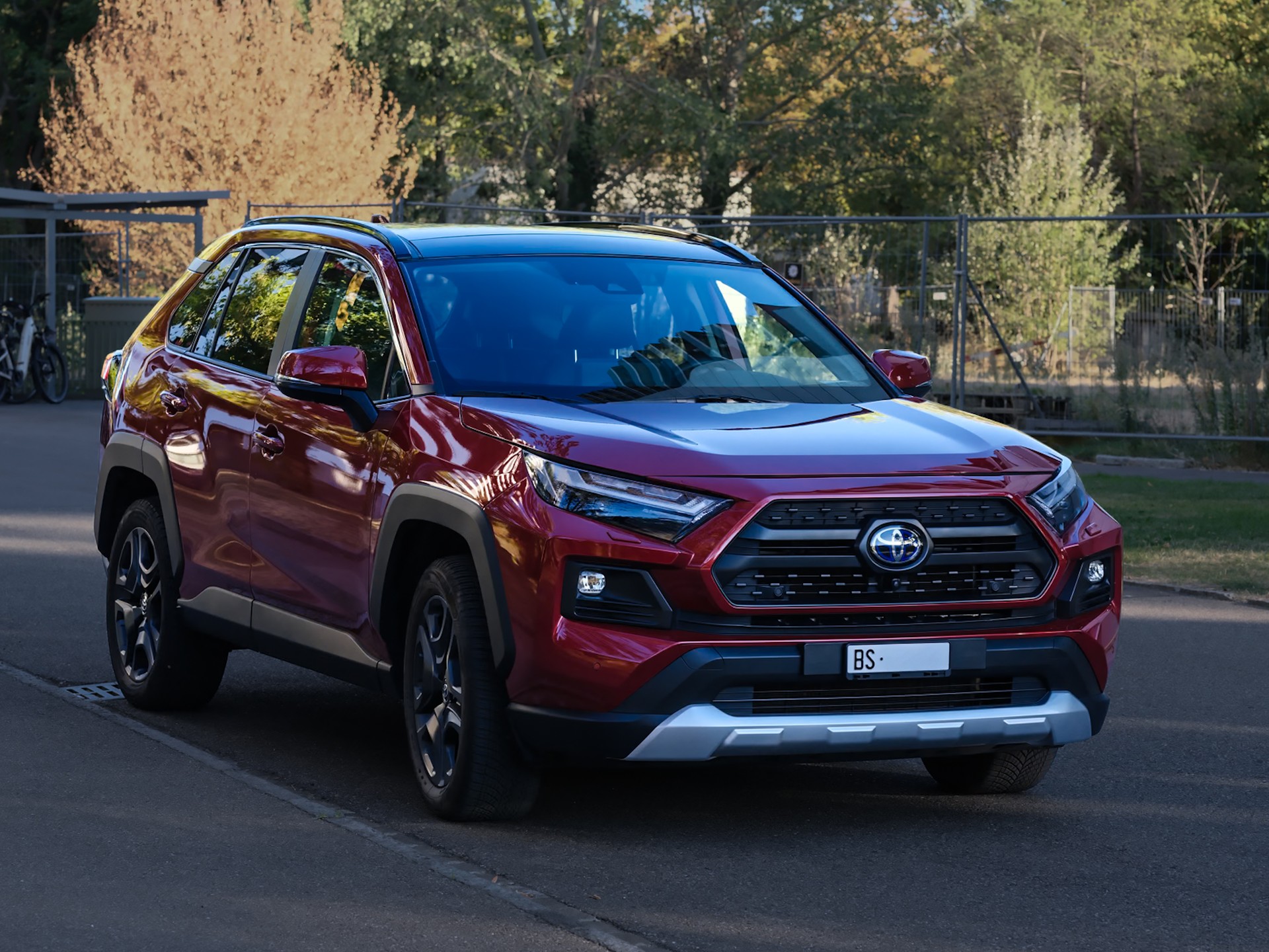 TOYOTA RAV 4 Adventure-image-5