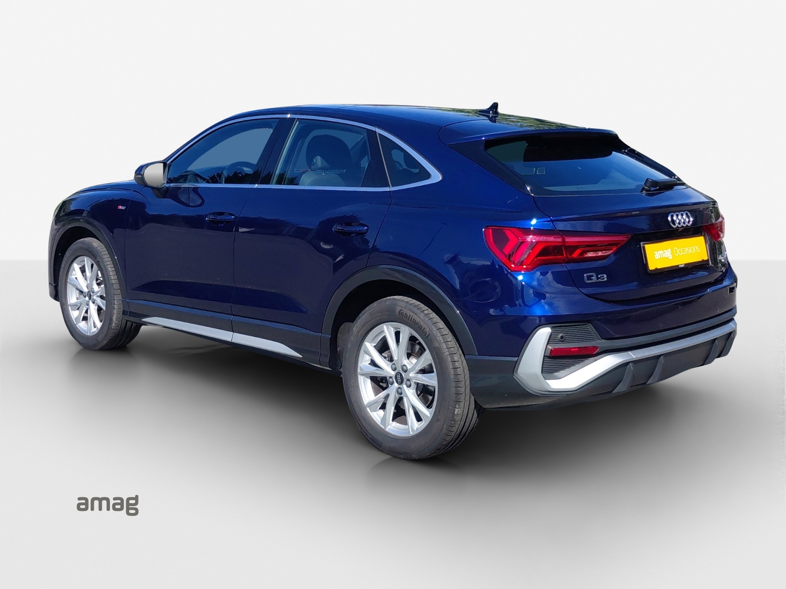 AUDI Q3 Sportback 45 TFSI S line quattro S-tronic-image-2