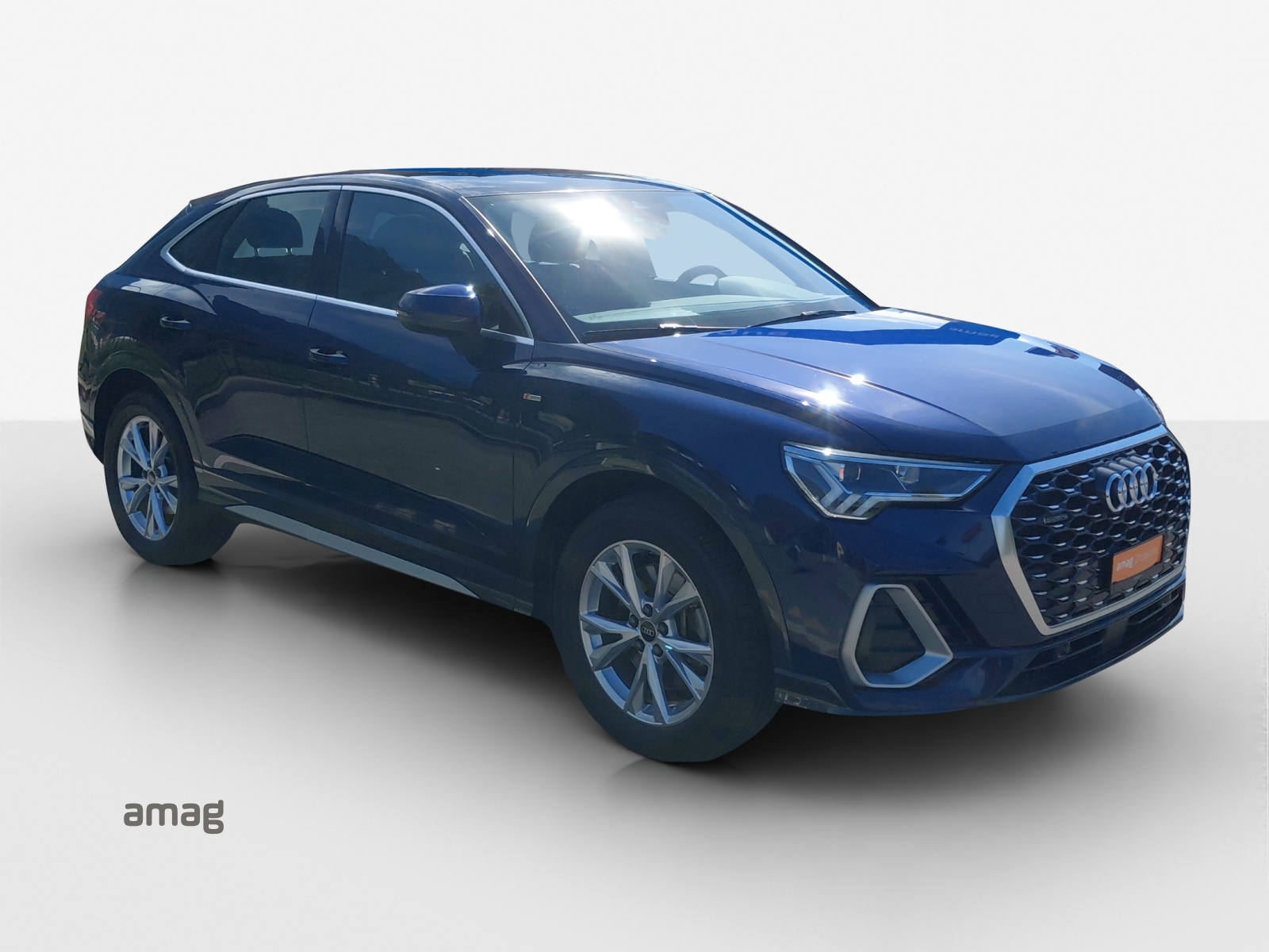 AUDI Q3 Sportback 45 TFSI S line quattro S-tronic-image-5