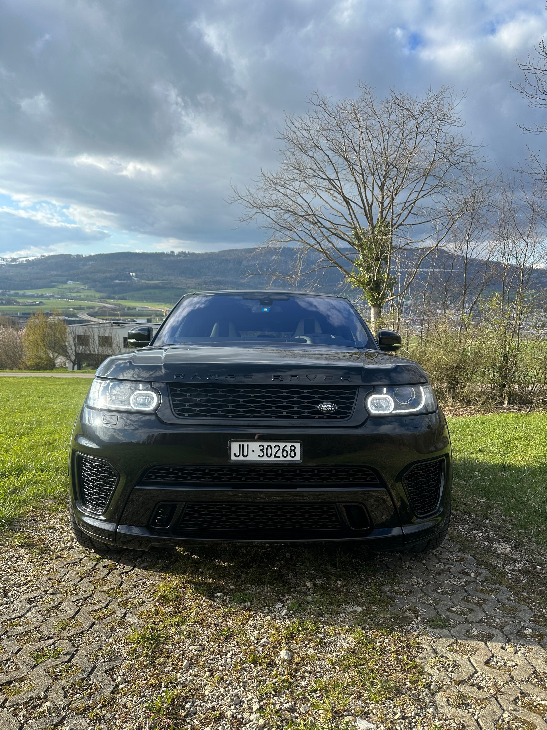 LAND ROVER 5.0 V8 SC SVR-image-2