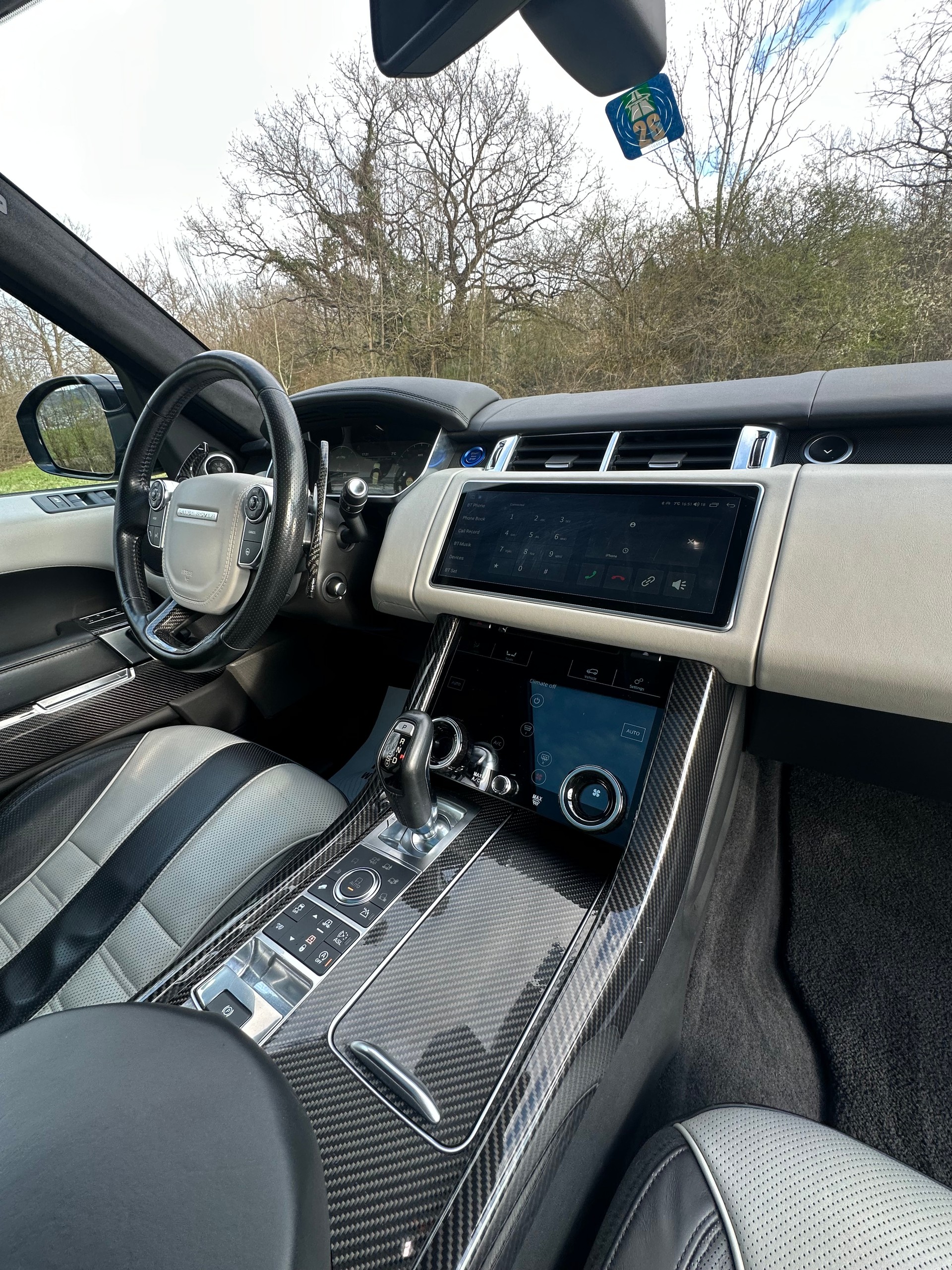 LAND ROVER 5.0 V8 SC SVR-image-4