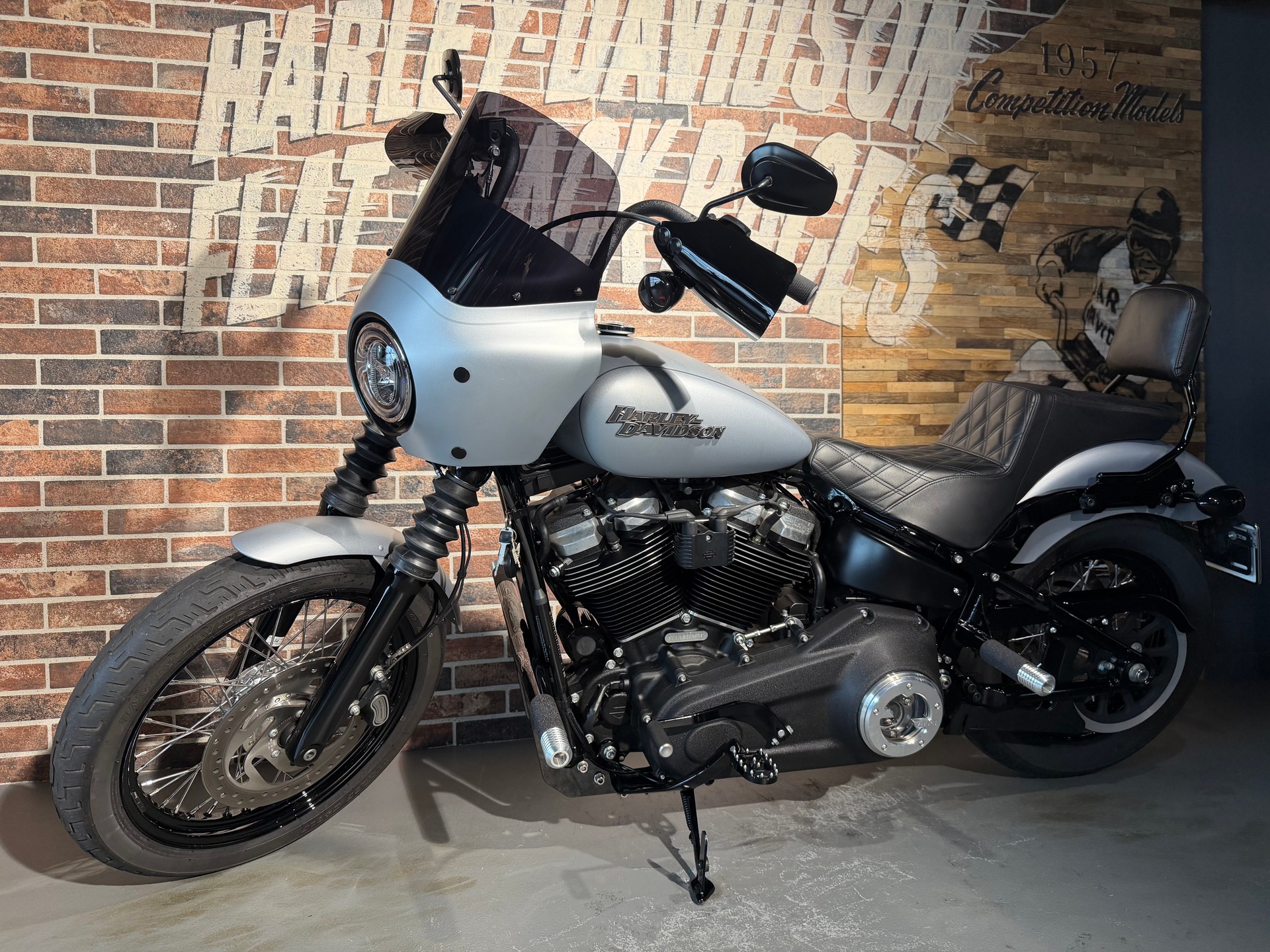 HARLEY-DAVIDSON FXBB Street Bob 107 ABS