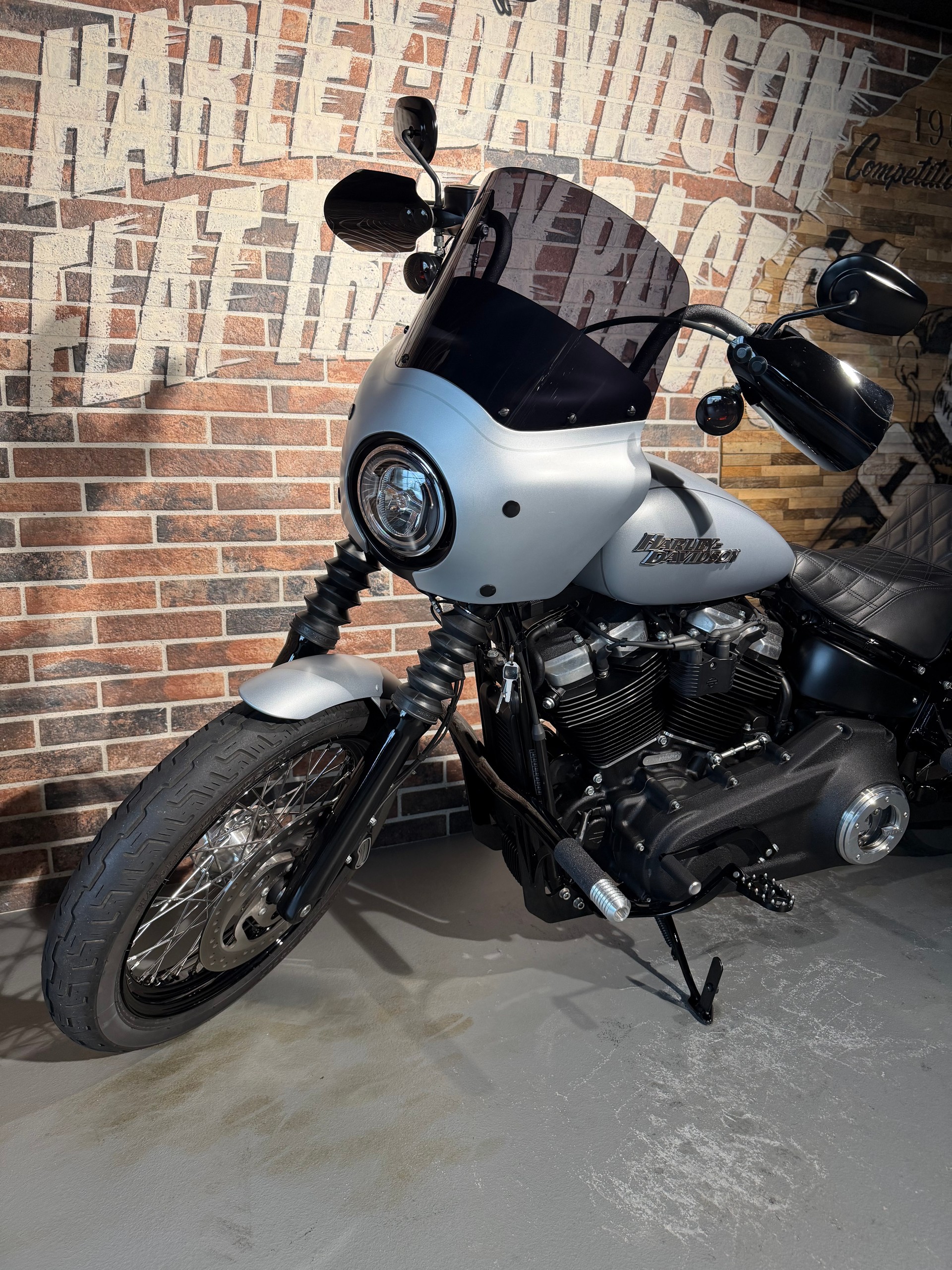 HARLEY-DAVIDSON FXBB Street Bob 107 ABS-showroom-element-1