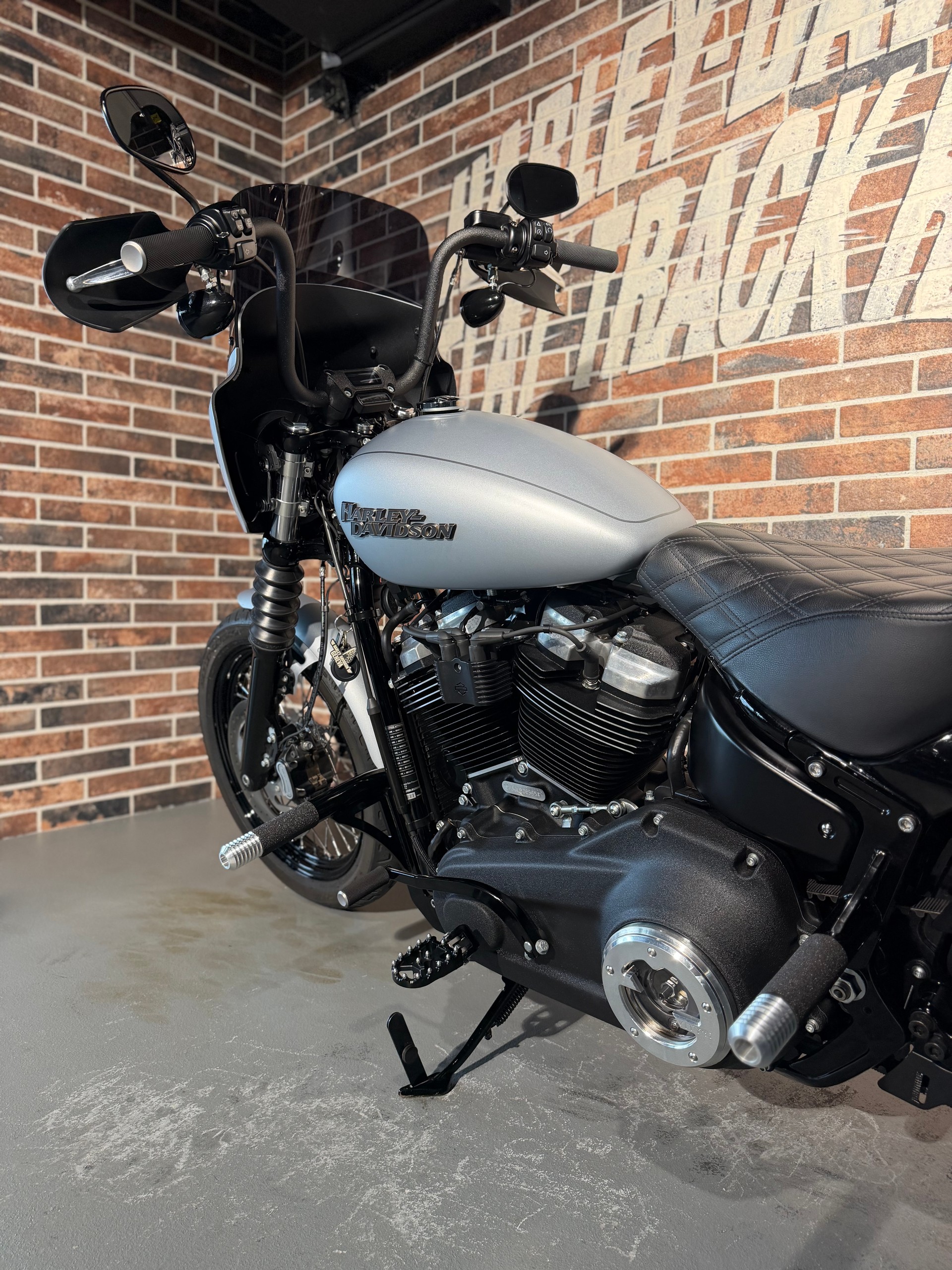 HARLEY-DAVIDSON FXBB Street Bob 107 ABS-image-4