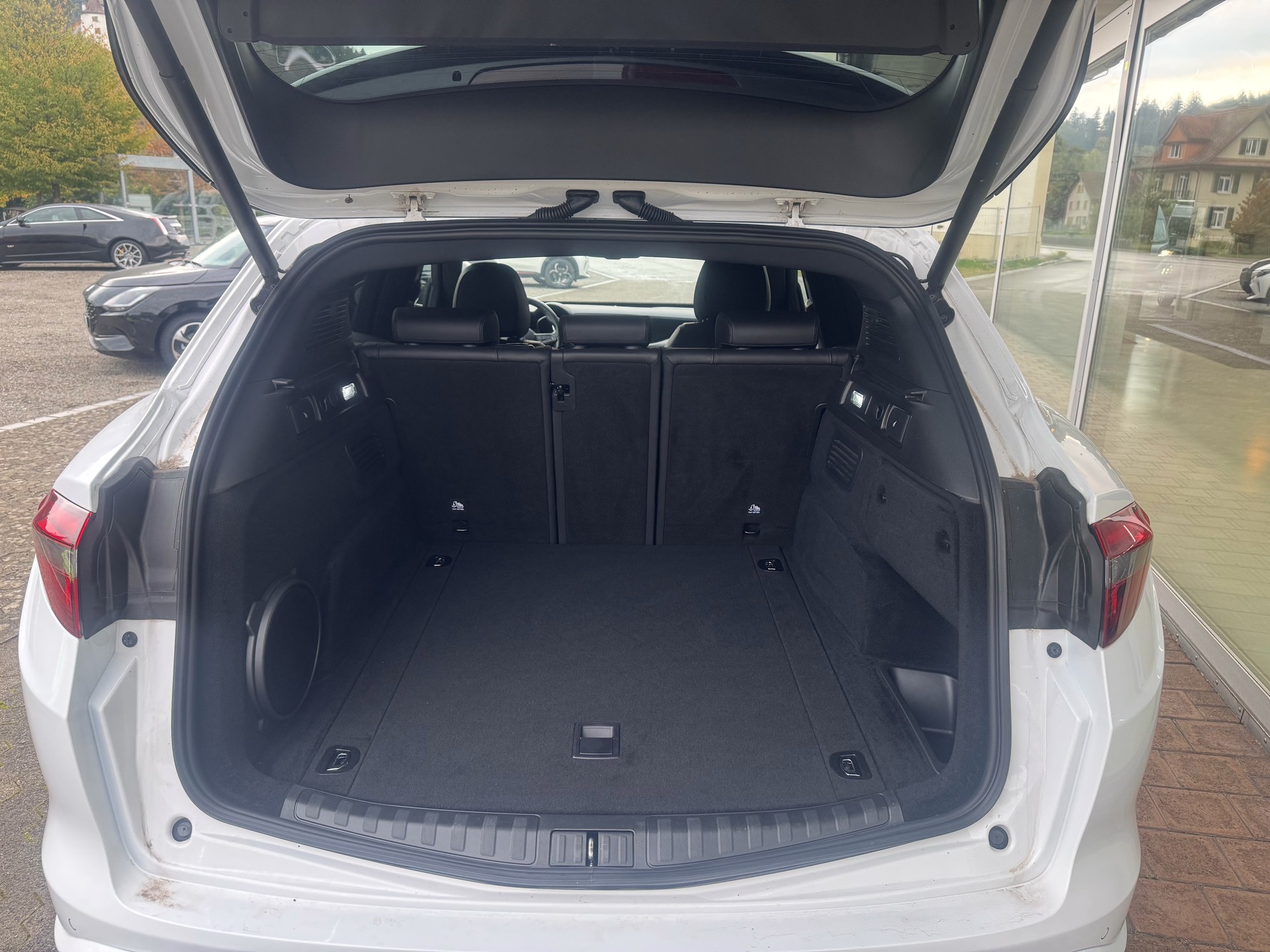 ALFA ROMEO Stelvio 2.0 Veloce Premium 21 Zoll Sky Q4-image-13