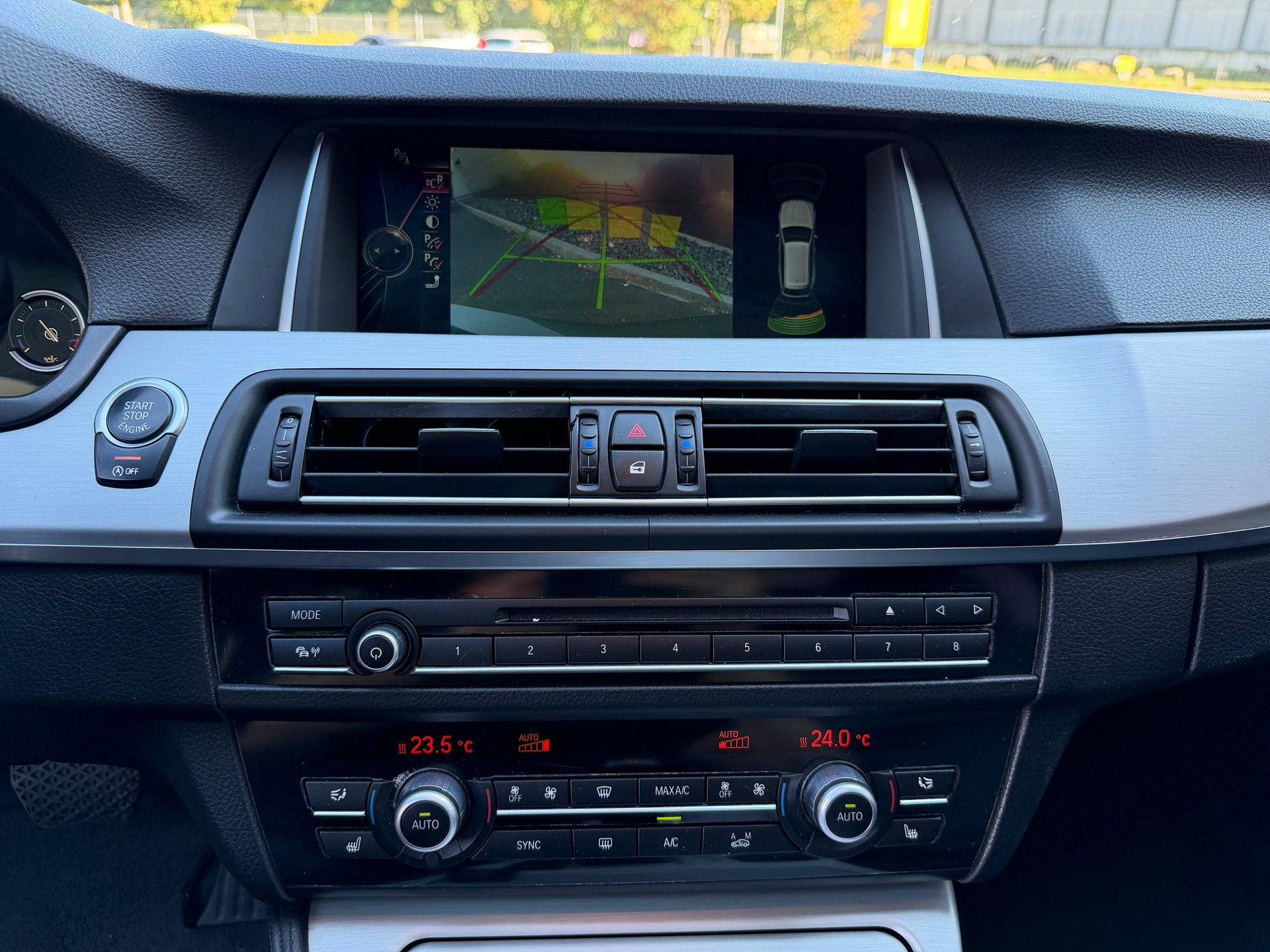BMW M550d Touring xDrive Steptronic-image-21