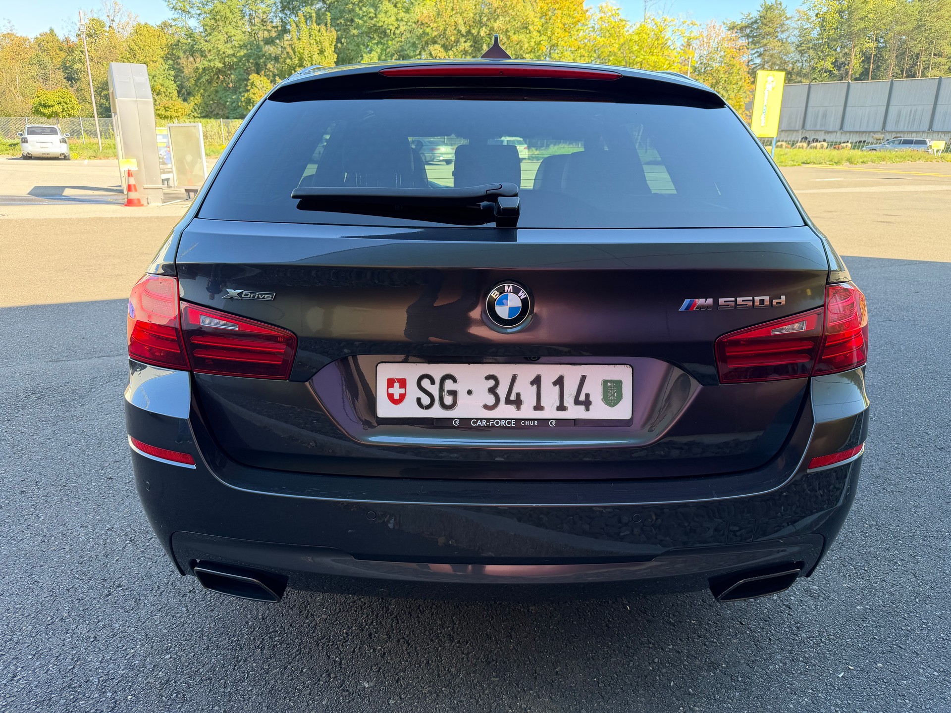 BMW M550d Touring xDrive Steptronic-image-3