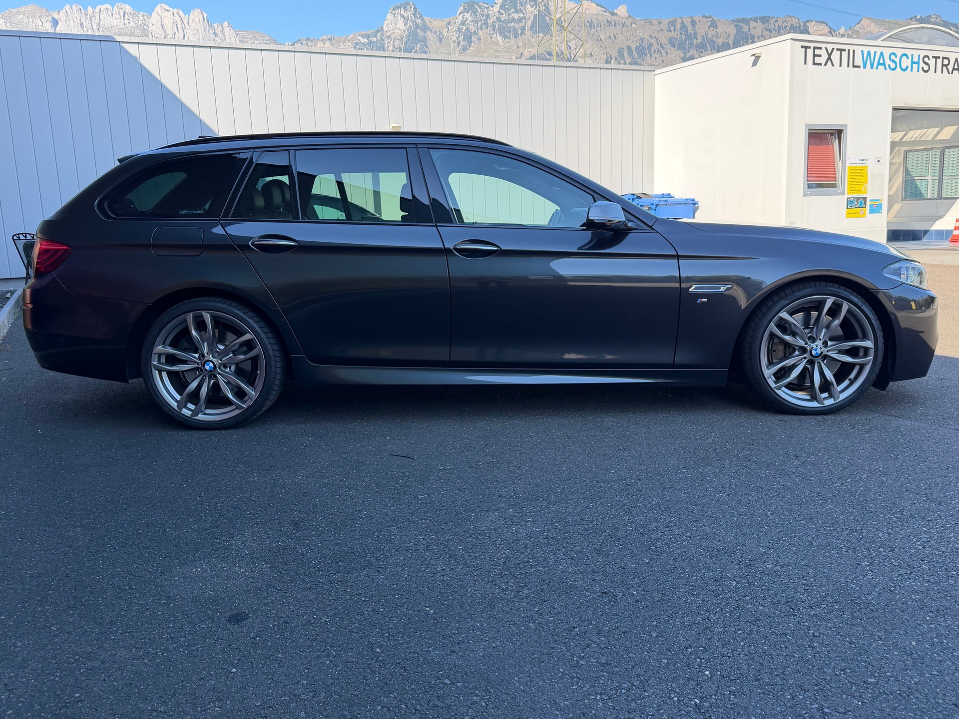 BMW M550d Touring xDrive Steptronic-image-5