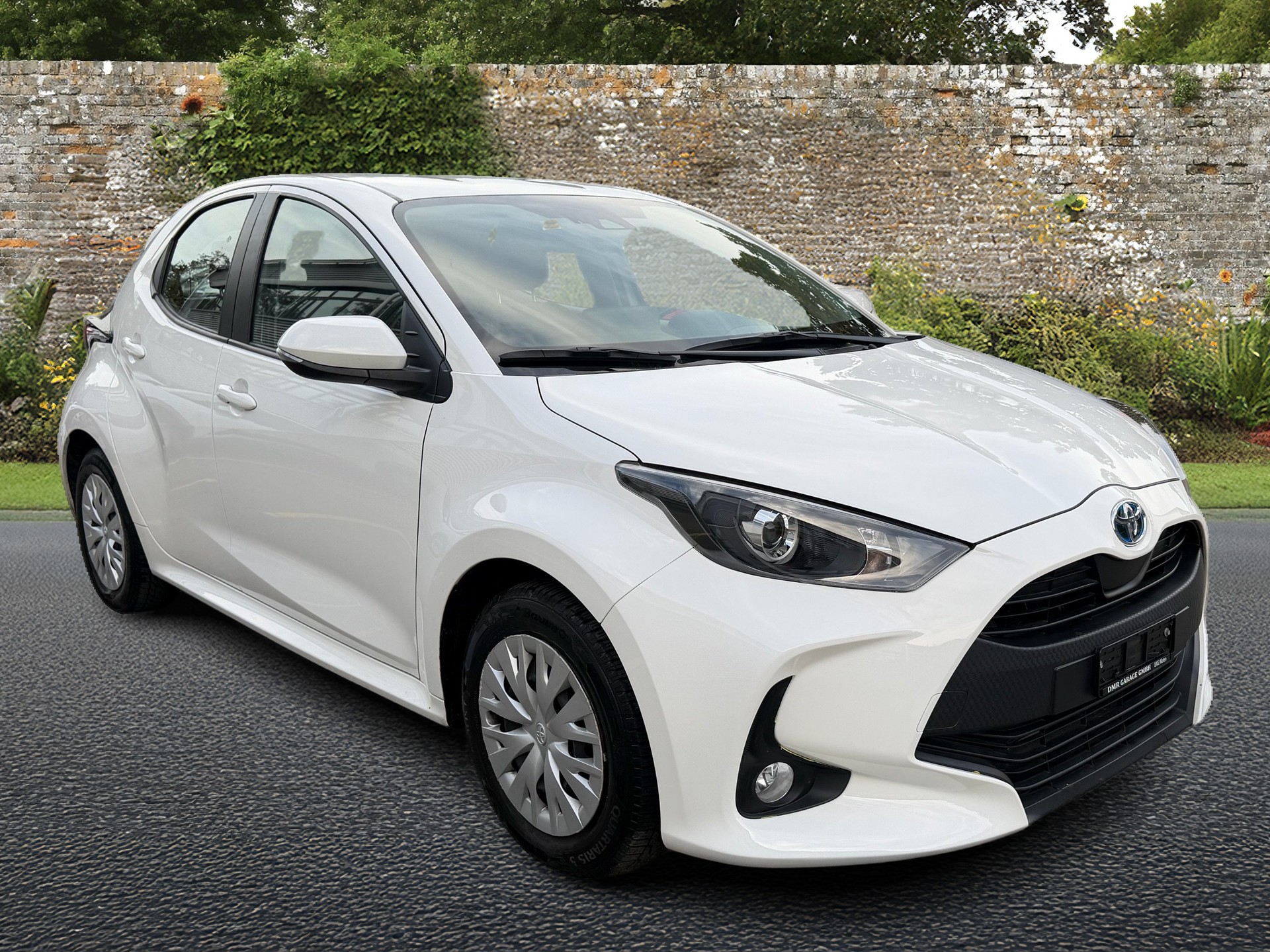 TOYOTA Yaris 1.5 Comfort e-CVT-image-6
