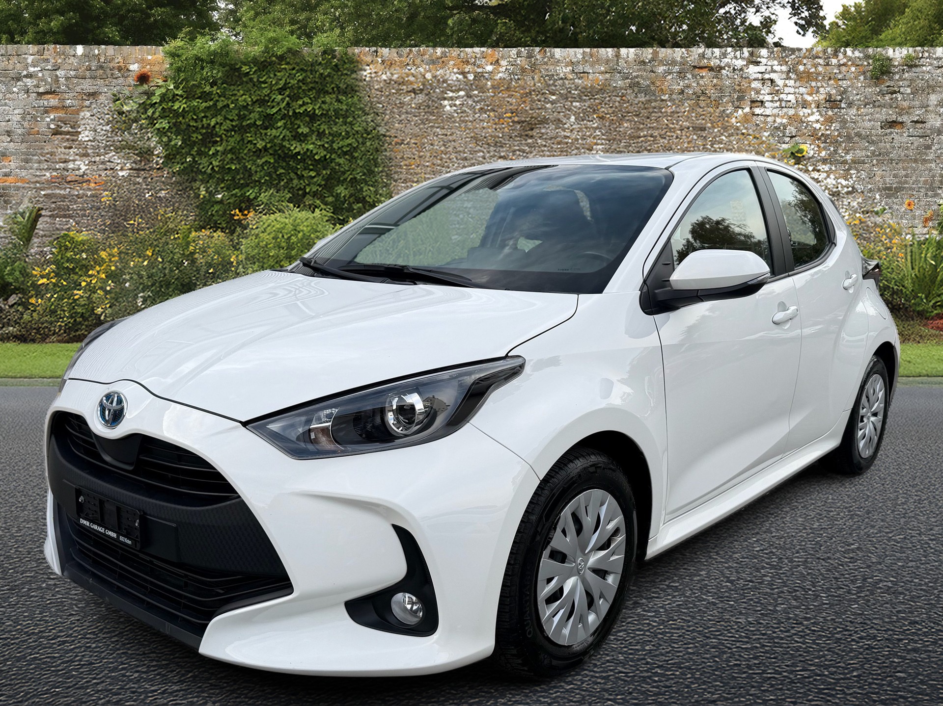 TOYOTA Yaris 1.5 Comfort e-CVT-image-0