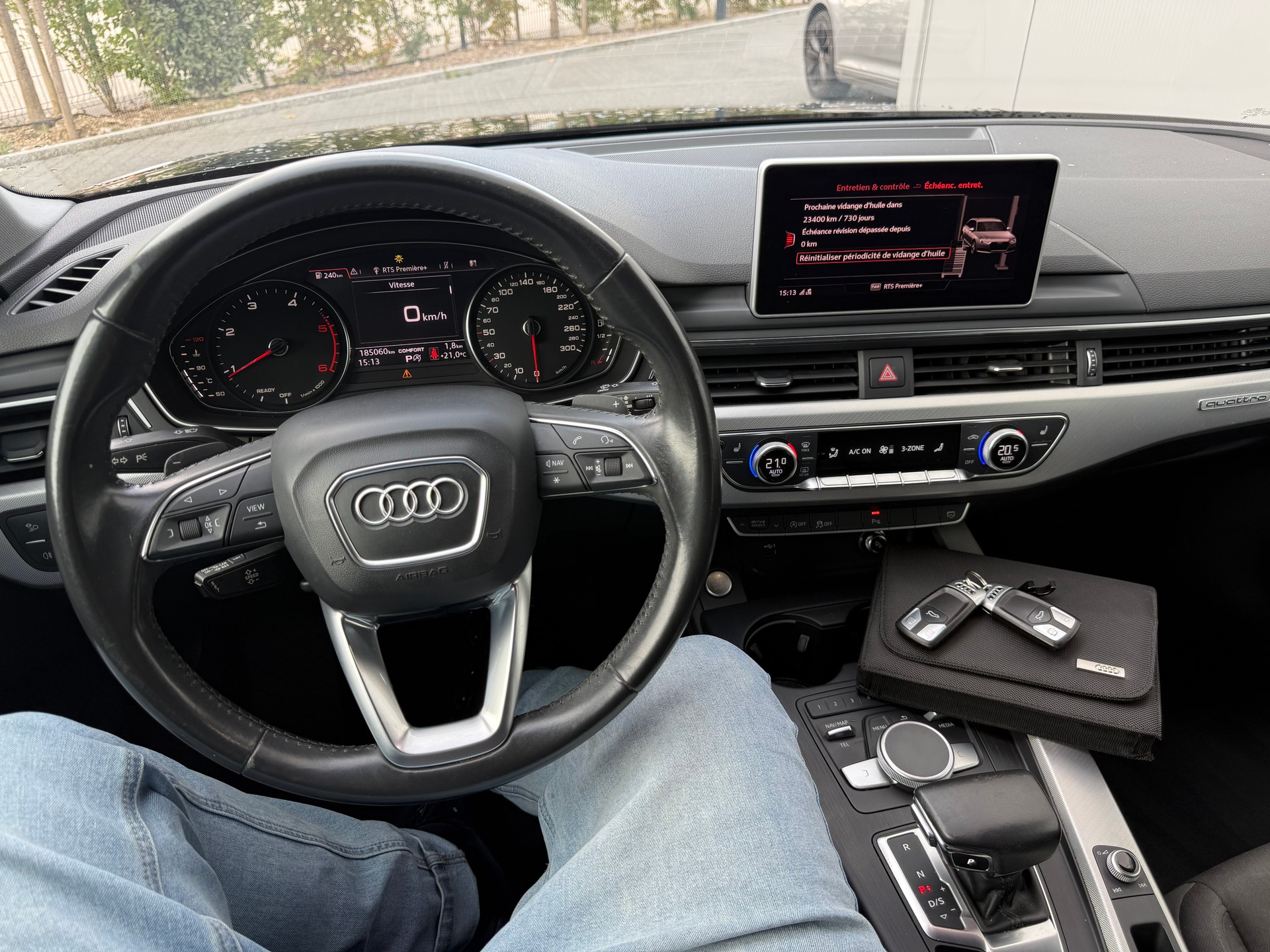 AUDI A4 Avant 2.0 TDI quattro S-tronic-image-10