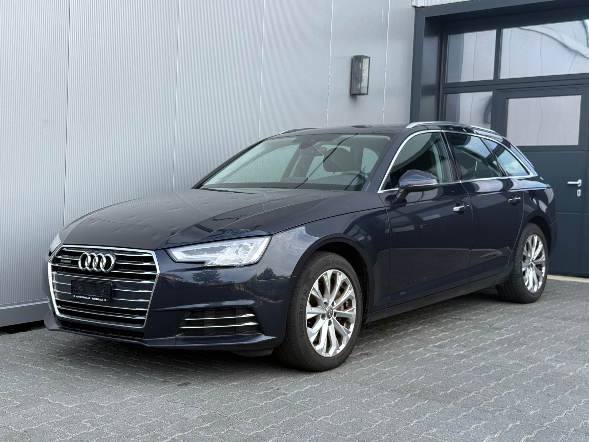 AUDI A4 Avant 2.0 TDI quattro S-tronic-image-0