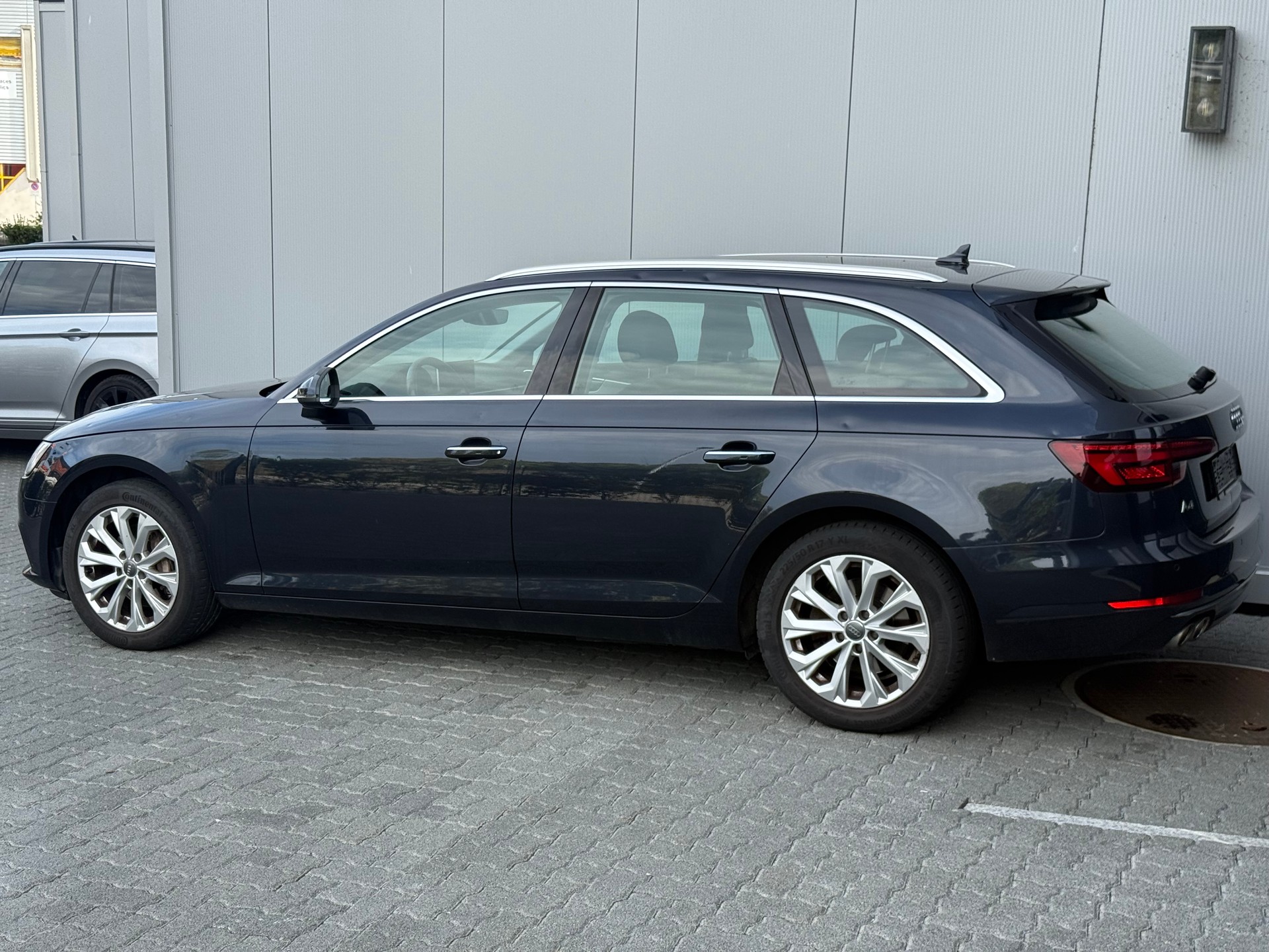 AUDI A4 Avant 2.0 TDI quattro S-tronic-image-5