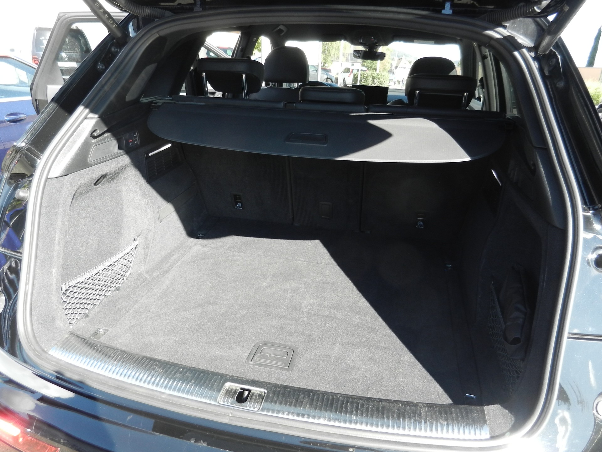 AUDI Q5 45 TFSI quattro S-tronic S-Line-image-14