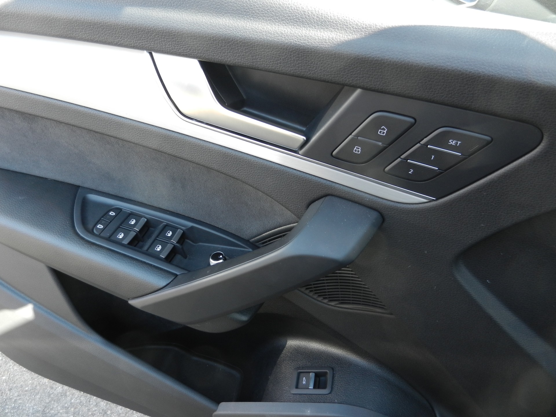 AUDI Q5 45 TFSI quattro S-tronic S-Line-image-13