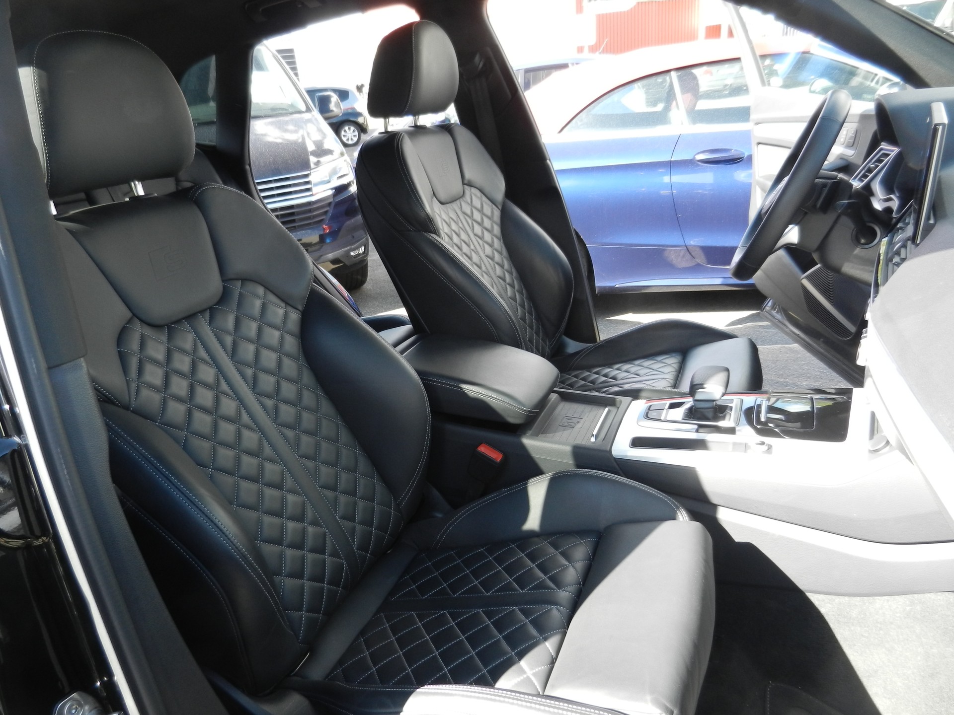 AUDI Q5 45 TFSI quattro S-tronic S-Line-image-6