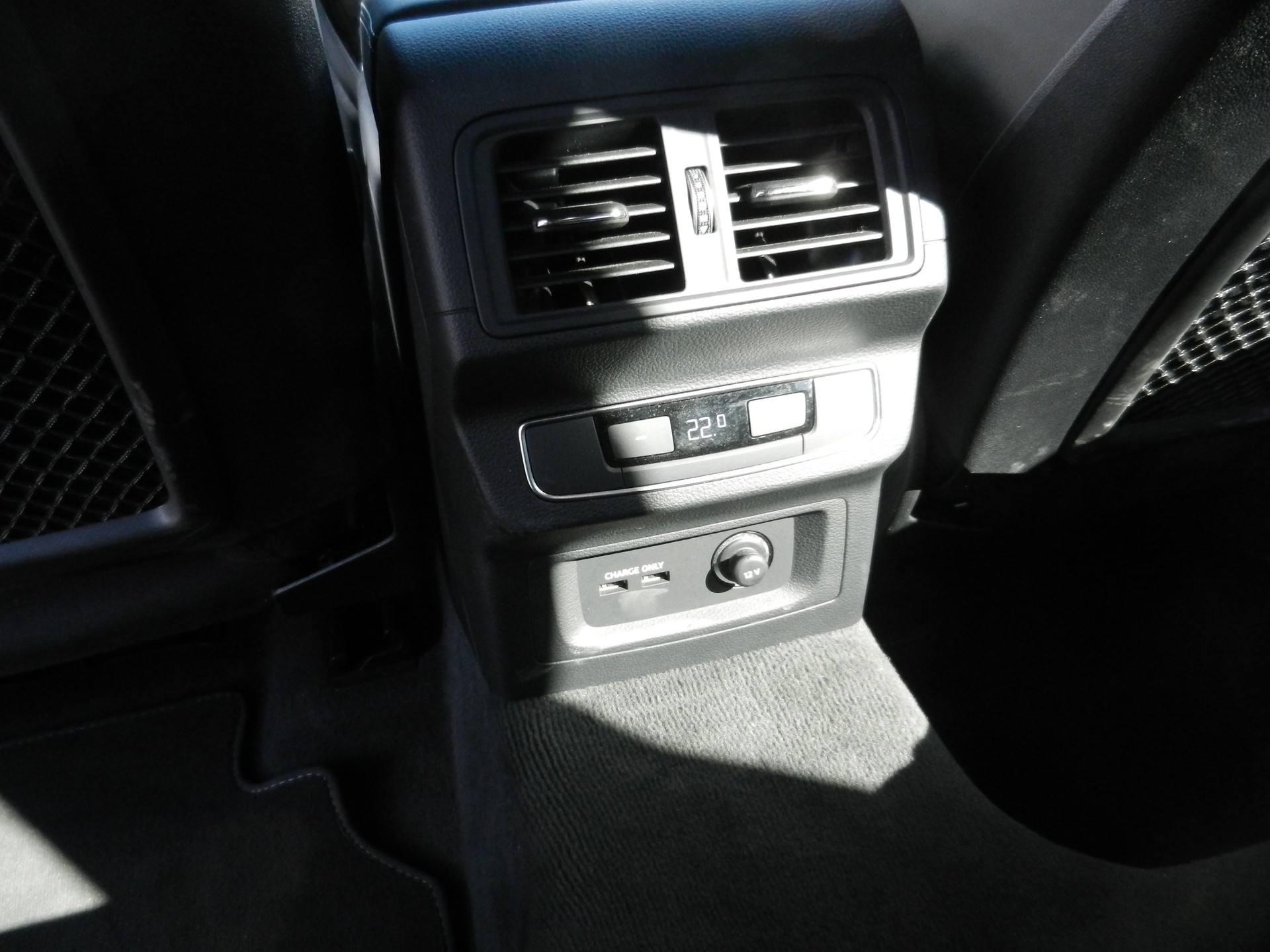 AUDI Q5 45 TFSI quattro S-tronic S-Line-image-12