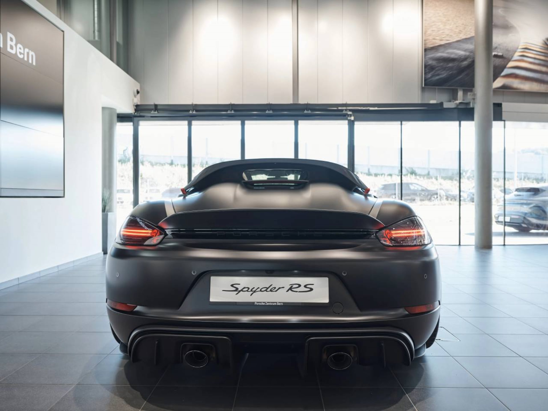 PORSCHE 718 Spyder RS-image-16