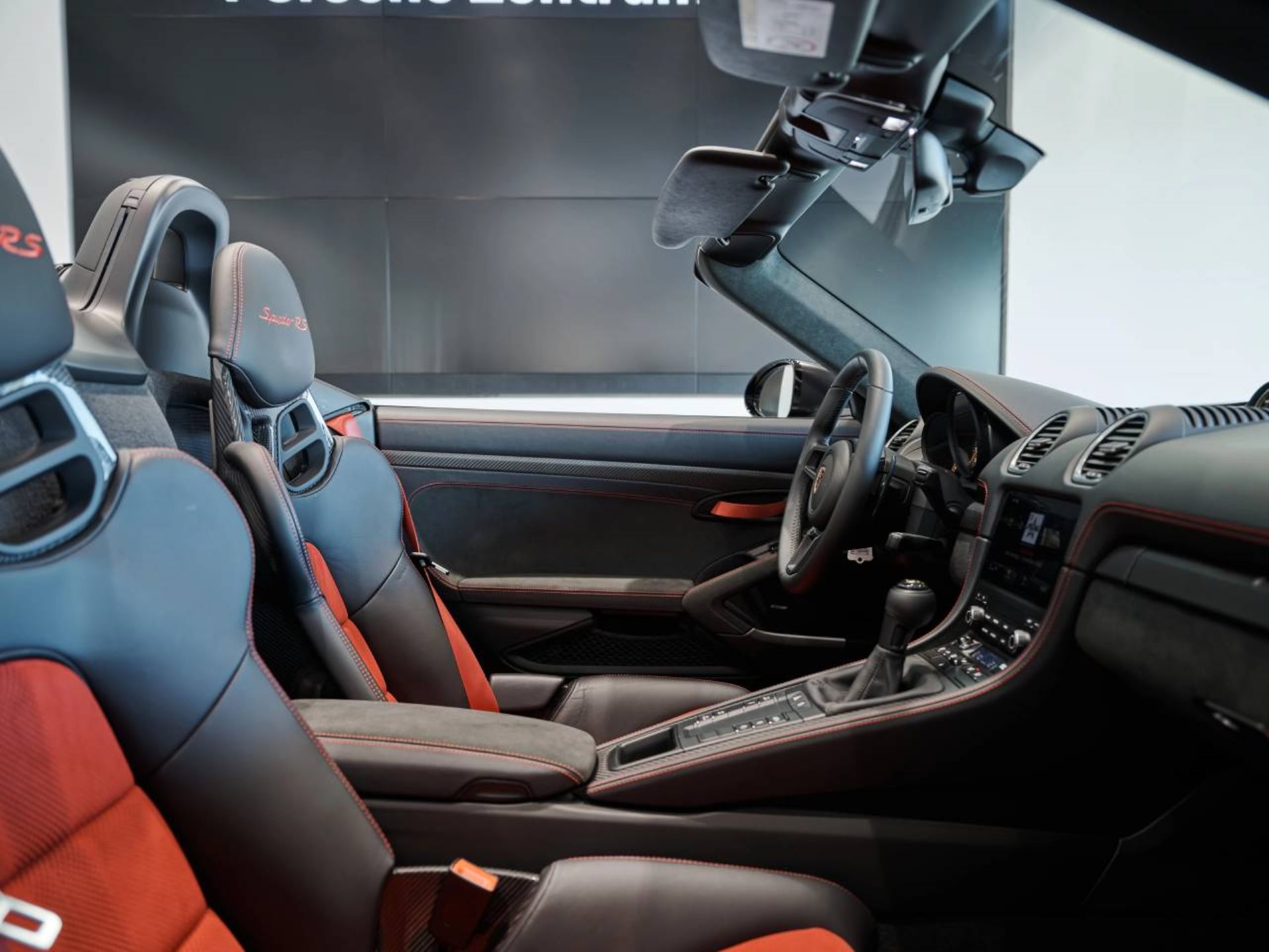 PORSCHE 718 Spyder RS-image-25