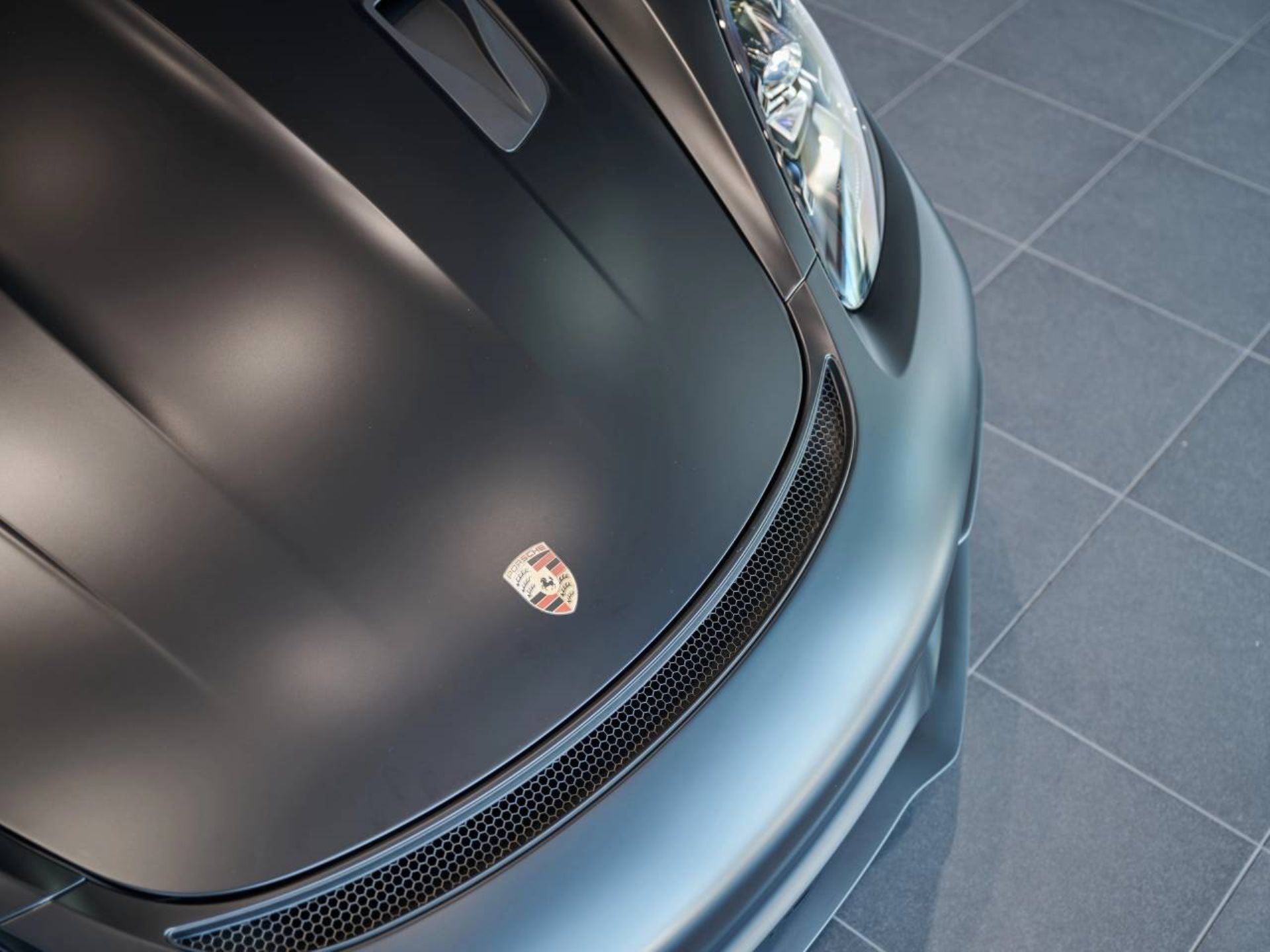 PORSCHE 718 Spyder RS-image-31