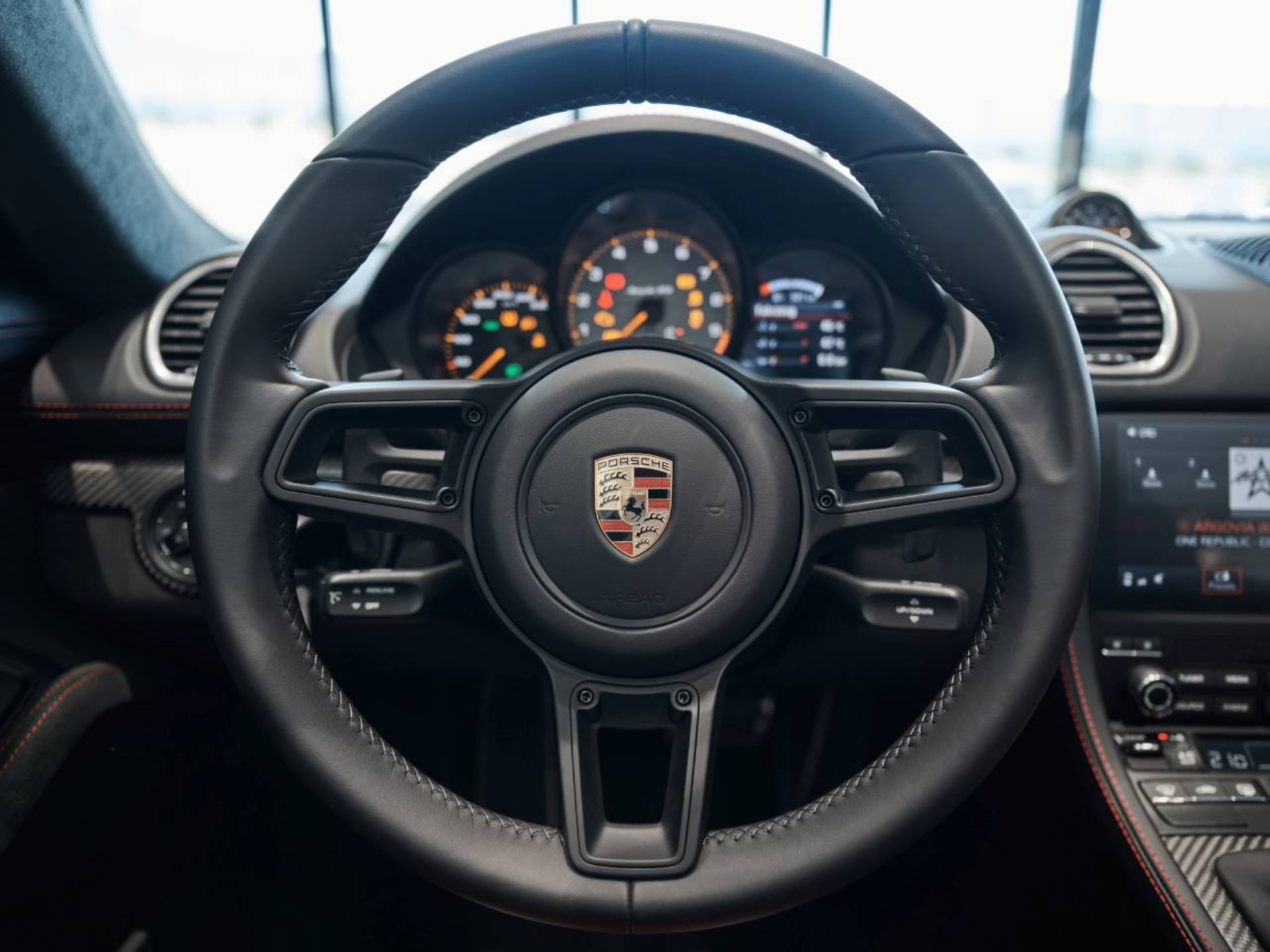 PORSCHE 718 Spyder RS-image-22