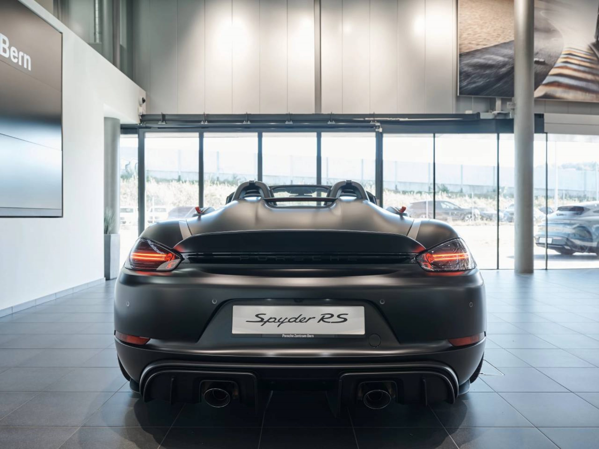 PORSCHE 718 Spyder RS-image-5