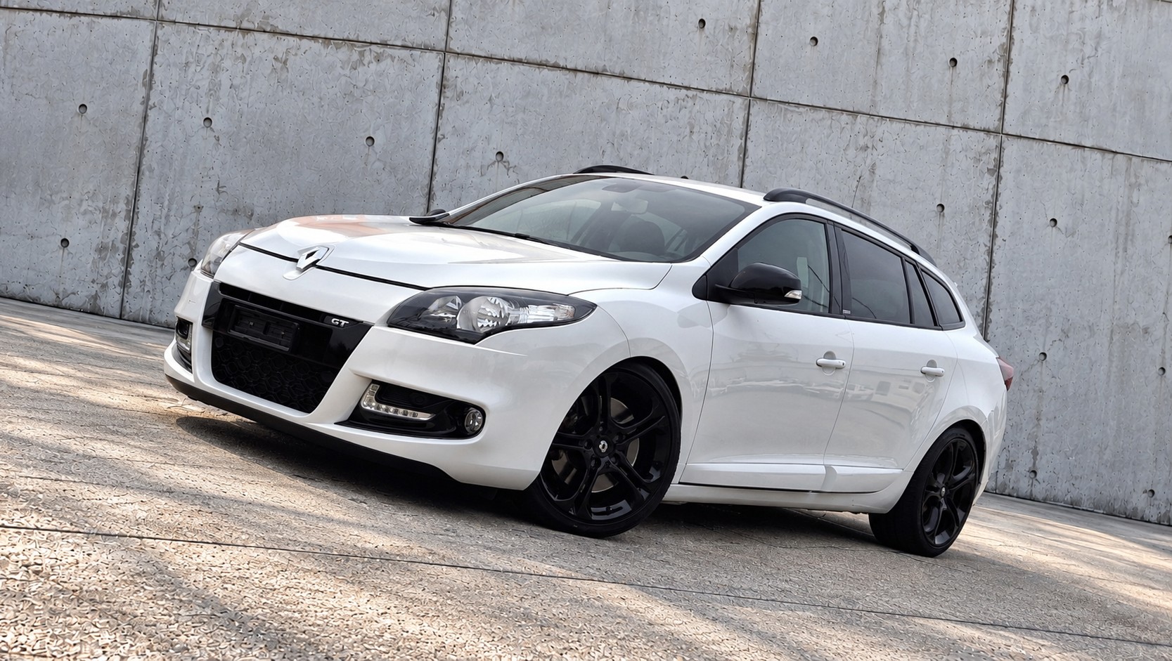 RENAULT Mégane Grandtour 2.0 16V Turbo GT 220-image-0
