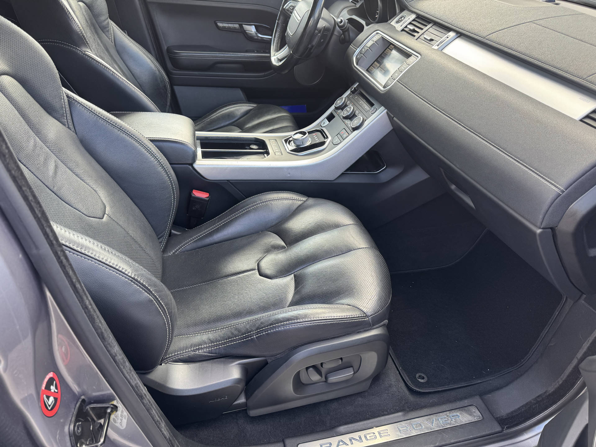 LAND ROVER Range Rover Evoque 2.0 Si4 Dynamic-image-11