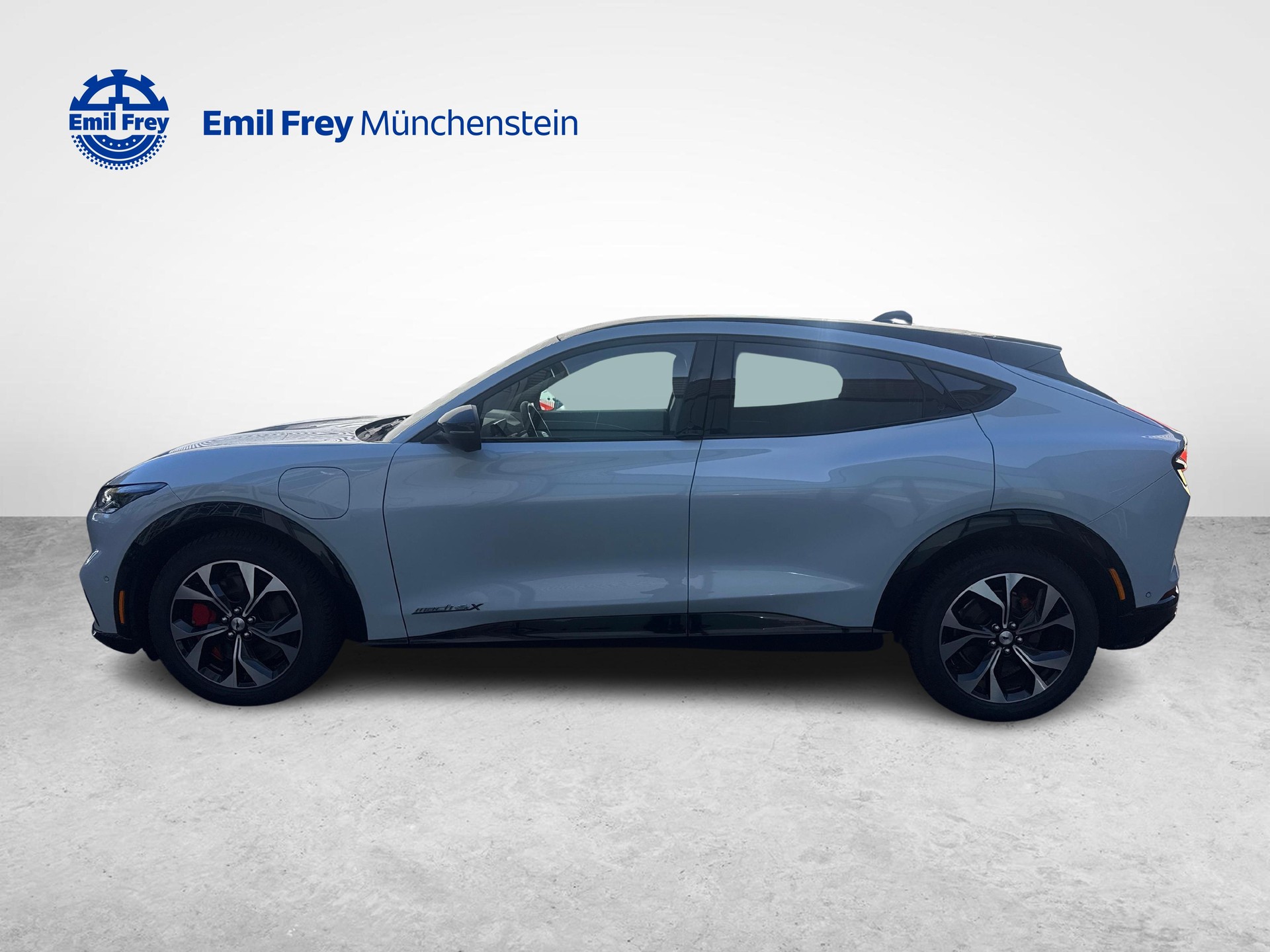 FORD Mustang Mach-E Extended AWD-image-1