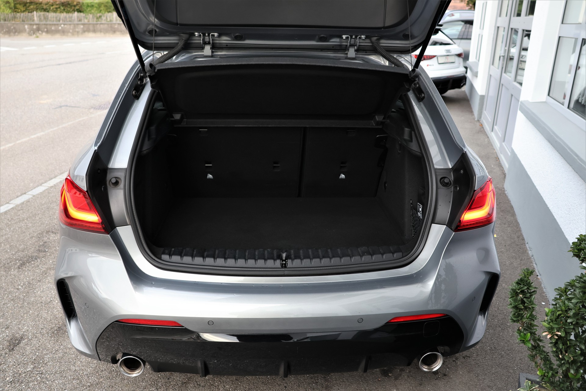 BMW 120d xDrive Steptronic M Sport-image-18